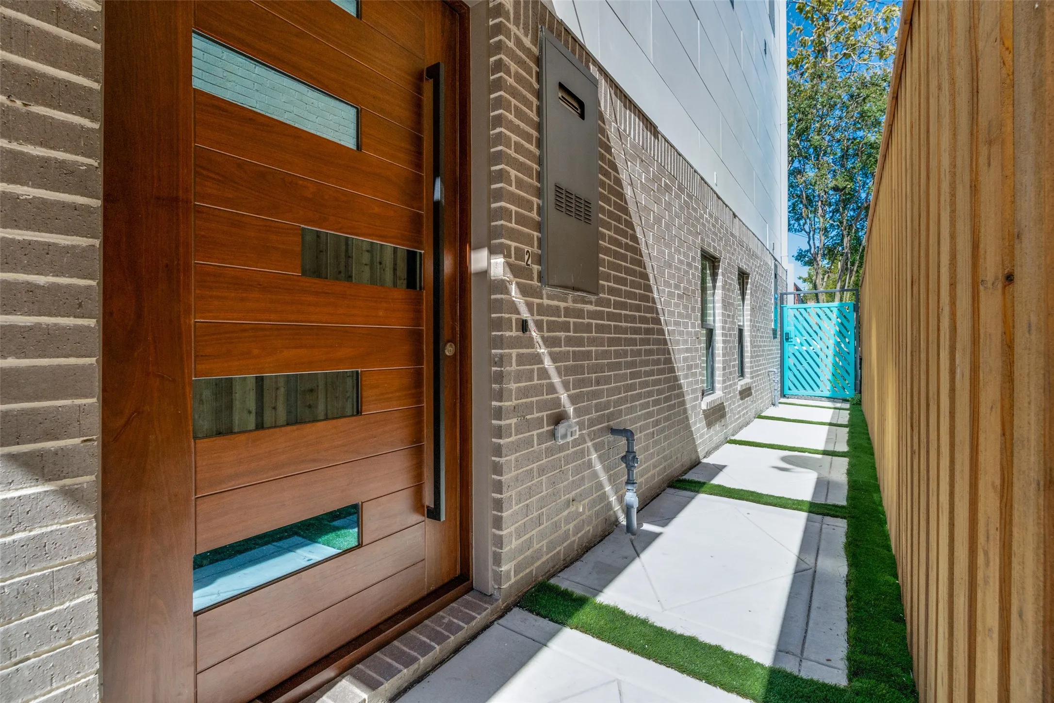 Condominium For Sale in Dallas County , 708 W 10th Street 104, Dallas, Texas 75208, 2 Bedroom, 4 Bathroom, 2 Garage spaces, 2,250 Sqft, built in 2026, mls#21381895, Real Estate Agent in Dallas, Homes For Sale in Dallas county, Homes For Sale in Dallas, Realtor in Dallas Texas, Real Estate Brokerage Independent Realty Texas, Luminita Cordes Realtor