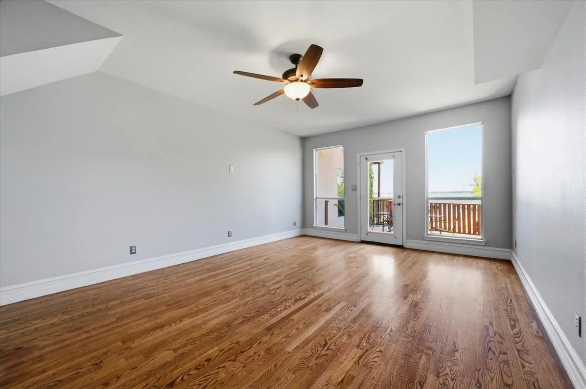 2nd Floor main Living Rm