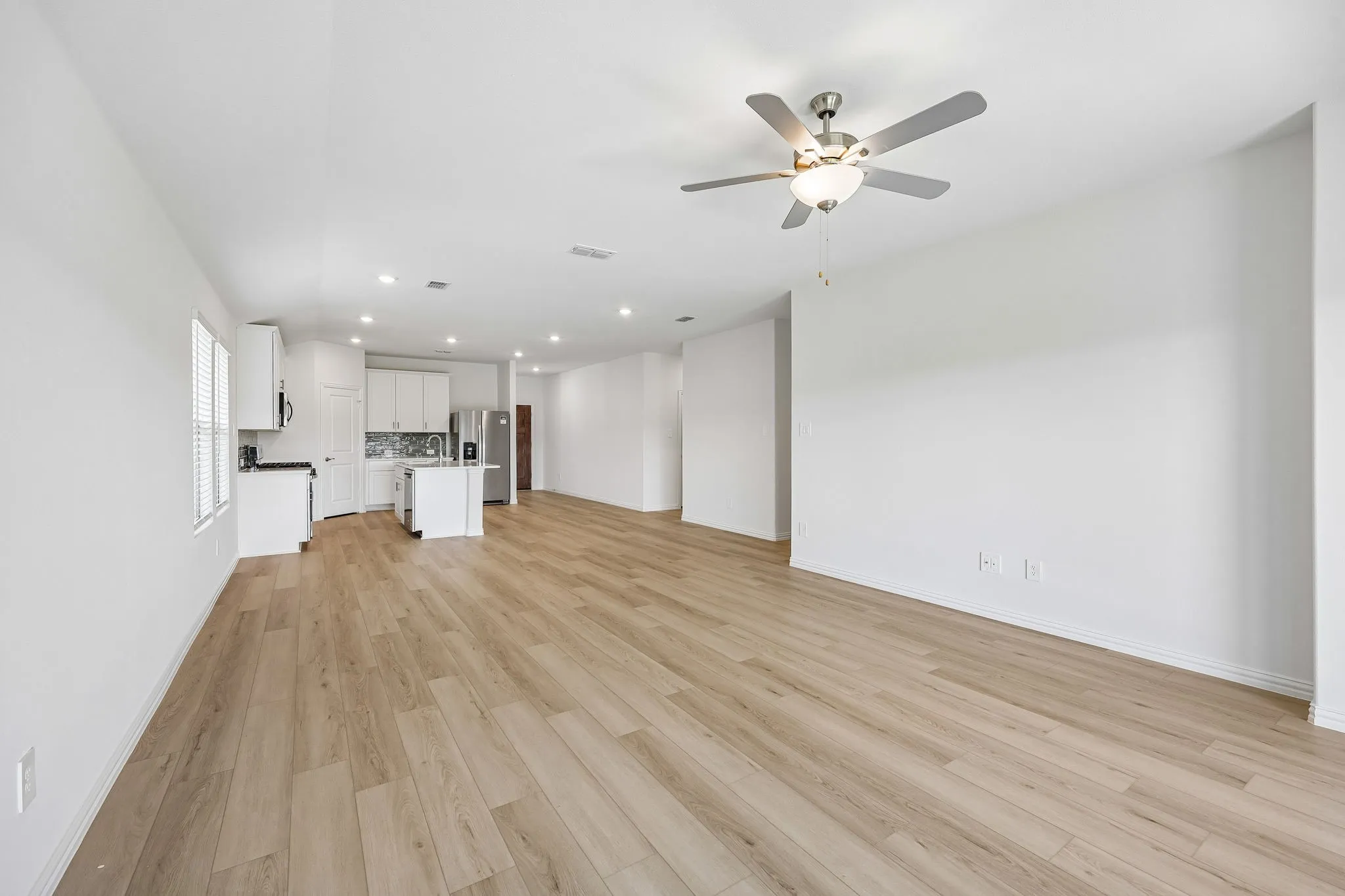 Photo is not of the actual home, but is an inspirational photo of builder’s model home and may depict options, furnishings, and/or decorator features that are not included.