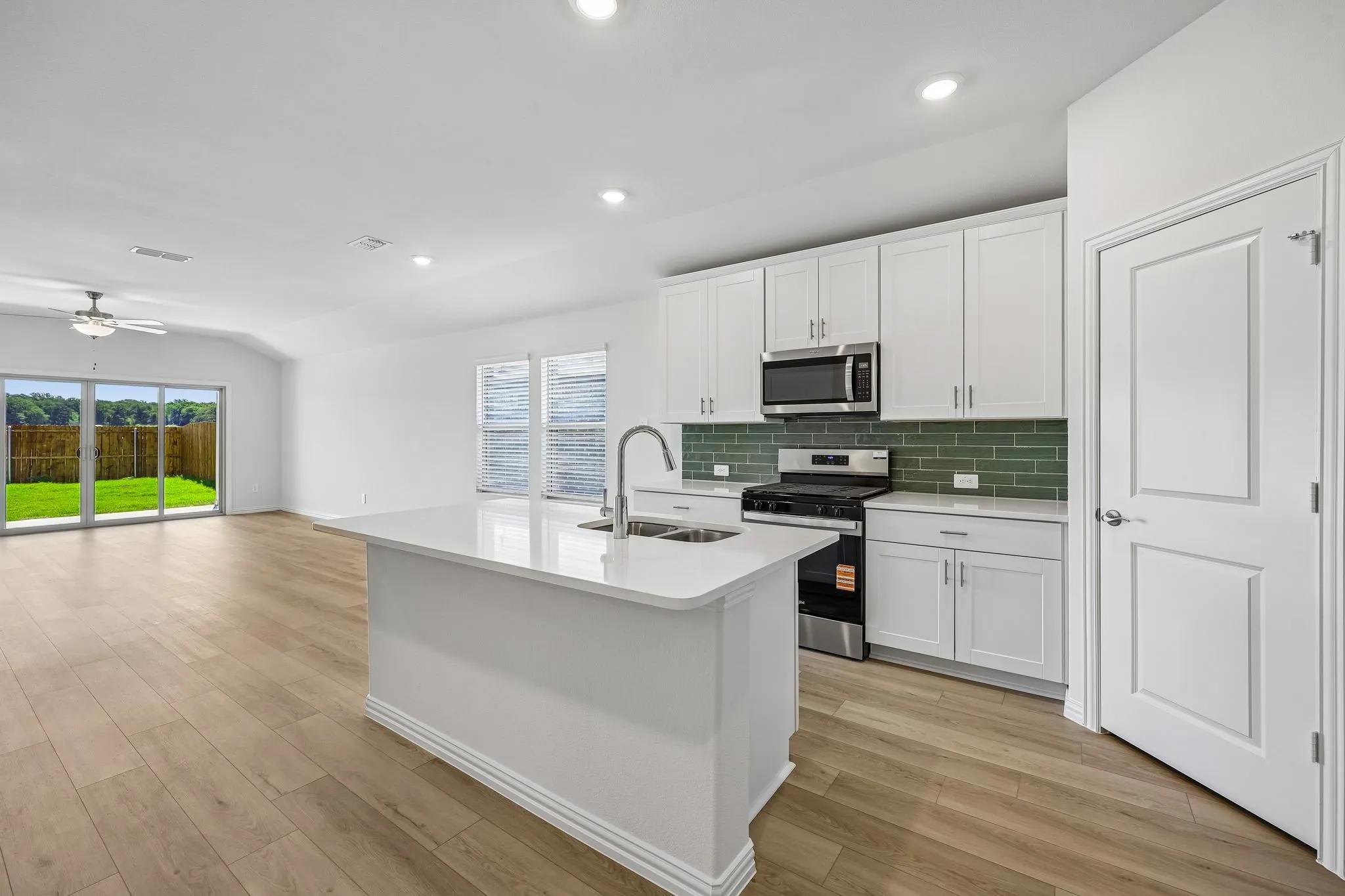 Photo is not of the actual home, but is an inspirational photo of builder’s model home and may depict options, furnishings, and/or decorator features that are not included.