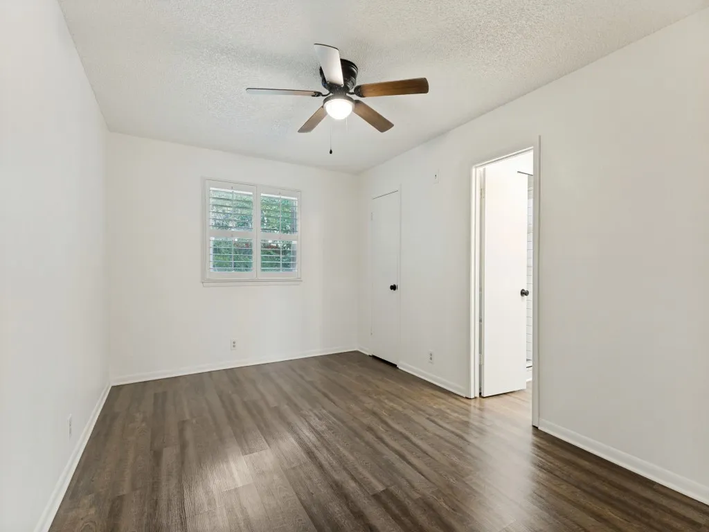 Single Family Residence For Sale in Tarrant County , 6924 Richardson Drive, Watauga, Texas 76148, 4 Bedroom, 3 Bathroom, Garage spaces, 1,586 Sqft, built in 1973, mls#21382055, Real Estate Agent in Watauga, Homes For Sale in Tarrant county, Homes For Sale in Watauga, Realtor in Watauga Texas, Real Estate Brokerage Independent Realty Texas, Luminita Cordes Realtor