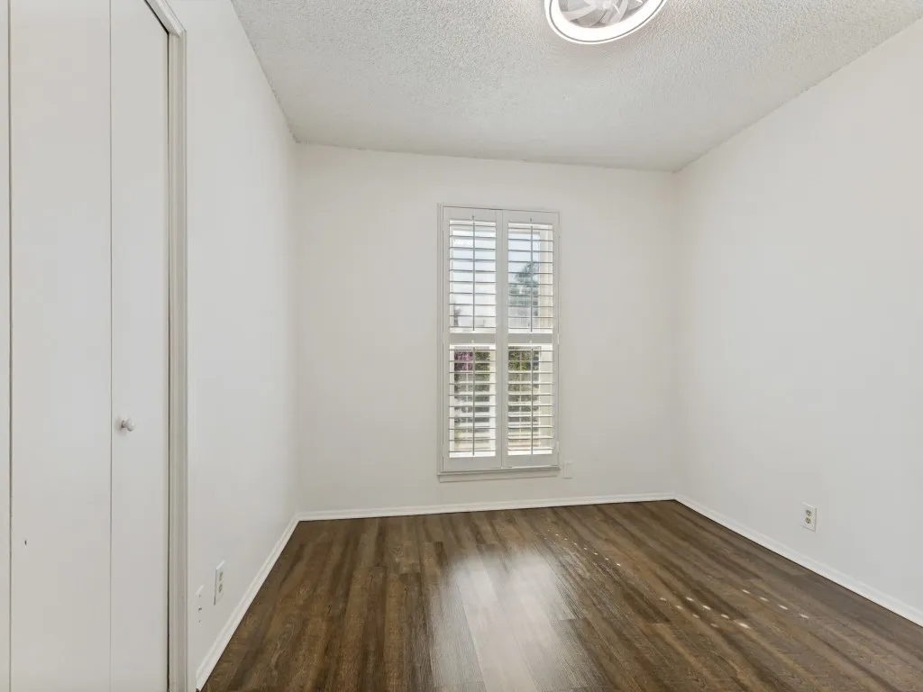 Single Family Residence For Sale in Tarrant County , 6924 Richardson Drive, Watauga, Texas 76148, 4 Bedroom, 3 Bathroom, Garage spaces, 1,586 Sqft, built in 1973, mls#21382055, Real Estate Agent in Watauga, Homes For Sale in Tarrant county, Homes For Sale in Watauga, Realtor in Watauga Texas, Real Estate Brokerage Independent Realty Texas, Luminita Cordes Realtor