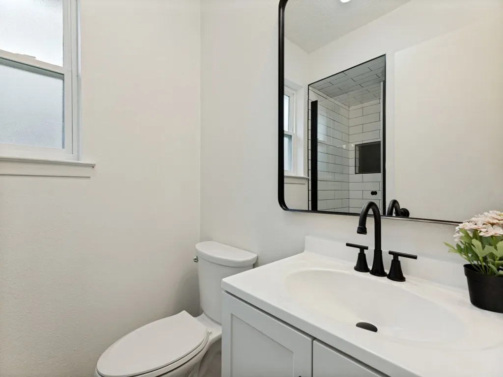 Single Family Residence For Sale in Tarrant County , 6924 Richardson Drive, Watauga, Texas 76148, 4 Bedroom, 3 Bathroom, Garage spaces, 1,586 Sqft, built in 1973, mls#21382055, Real Estate Agent in Watauga, Homes For Sale in Tarrant county, Homes For Sale in Watauga, Realtor in Watauga Texas, Real Estate Brokerage Independent Realty Texas, Luminita Cordes Realtor