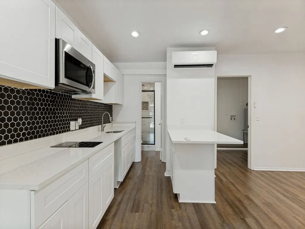 Single Family Residence For Sale in Tarrant County , 6924 Richardson Drive, Watauga, Texas 76148, 4 Bedroom, 3 Bathroom, Garage spaces, 1,586 Sqft, built in 1973, mls#21382055, Real Estate Agent in Watauga, Homes For Sale in Tarrant county, Homes For Sale in Watauga, Realtor in Watauga Texas, Real Estate Brokerage Independent Realty Texas, Luminita Cordes Realtor