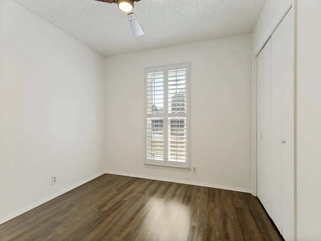 Single Family Residence For Sale in Tarrant County , 6924 Richardson Drive, Watauga, Texas 76148, 4 Bedroom, 3 Bathroom, Garage spaces, 1,586 Sqft, built in 1973, mls#21382055, Real Estate Agent in Watauga, Homes For Sale in Tarrant county, Homes For Sale in Watauga, Realtor in Watauga Texas, Real Estate Brokerage Independent Realty Texas, Luminita Cordes Realtor