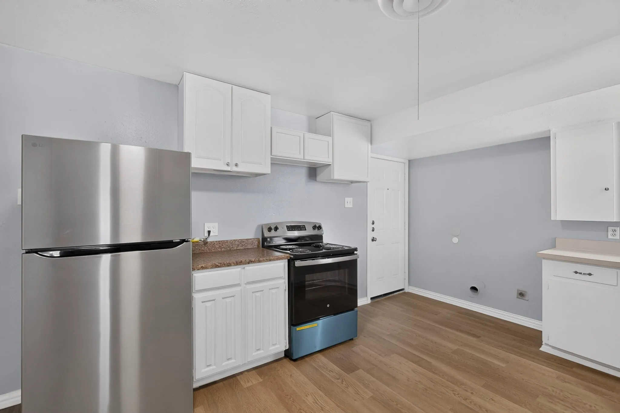 Duplex For Rent in Dallas County , 222 W Union Bower Road, Irving, Texas 75061, 2 Bedroom, 1 Bathroom, Garage spaces, 964 Sqft, built in 1961, mls#21382088, Real Estate Agent in Irving, Homes For Rent in Dallas county, Homes For Rent in Irving, Realtor in Irving Texas, Real Estate Brokerage Independent Realty Texas, Luminita Cordes Realtor