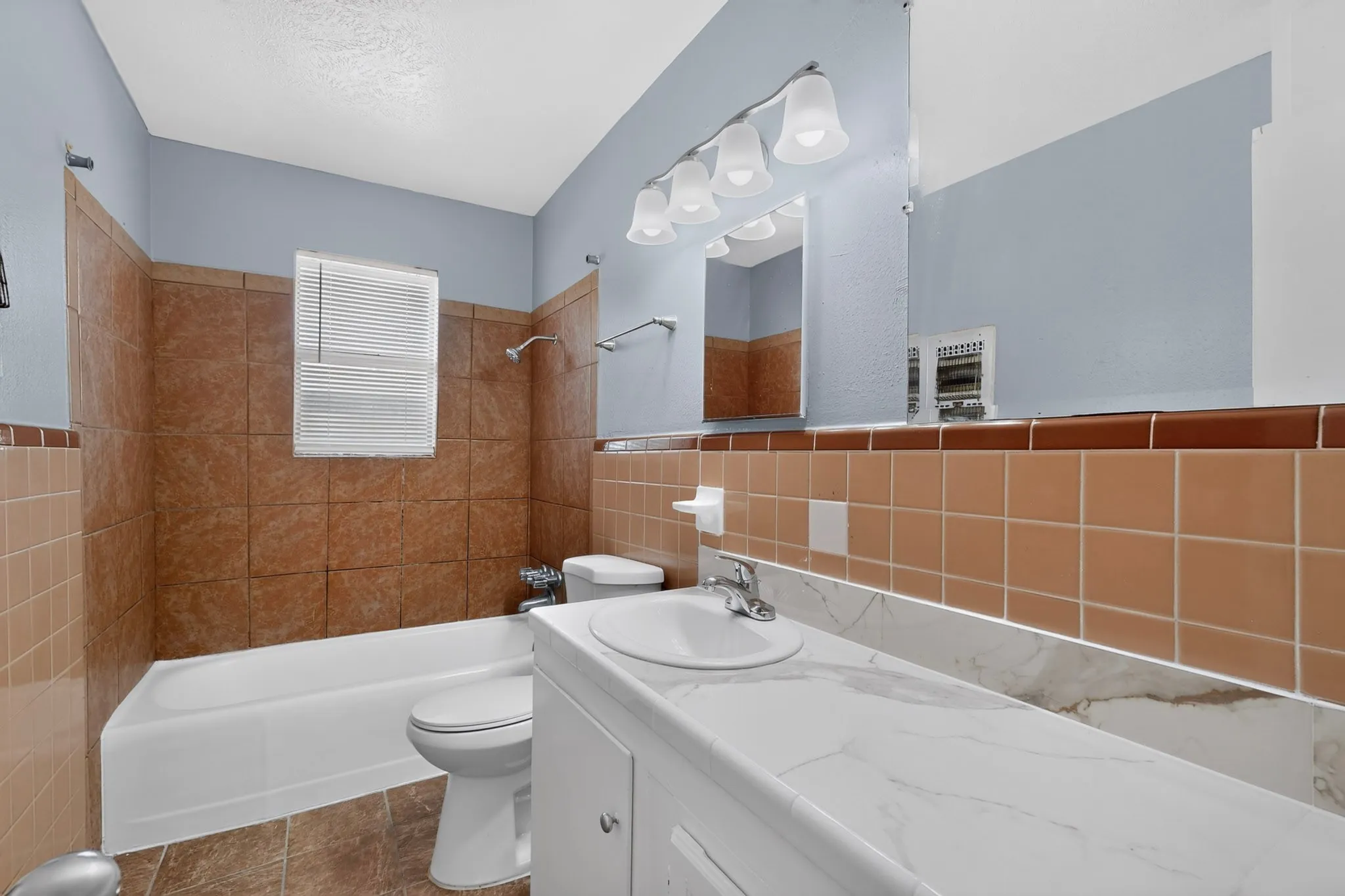Duplex For Rent in Dallas County , 222 W Union Bower Road, Irving, Texas 75061, 2 Bedroom, 1 Bathroom, Garage spaces, 964 Sqft, built in 1961, mls#21382088, Real Estate Agent in Irving, Homes For Rent in Dallas county, Homes For Rent in Irving, Realtor in Irving Texas, Real Estate Brokerage Independent Realty Texas, Luminita Cordes Realtor