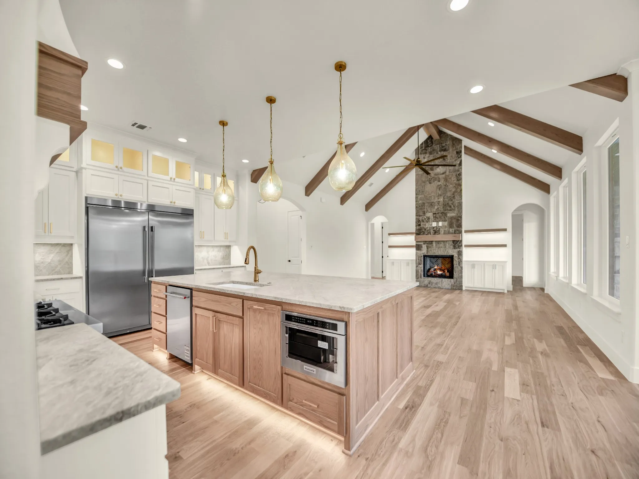 Single Family Residence For Sale in Parker County , 614 Hondo Crossing, Weatherford, Texas 76087, 4 Bedroom, 3 Bathroom, 3 Garage spaces, 3,233 Sqft, built in 2026, mls#21382184, Real Estate Agent in Weatherford, Homes For Sale in Parker county, Homes For Sale in Weatherford, Realtor in Weatherford Texas, Real Estate Brokerage Independent Realty Texas, Luminita Cordes Realtor