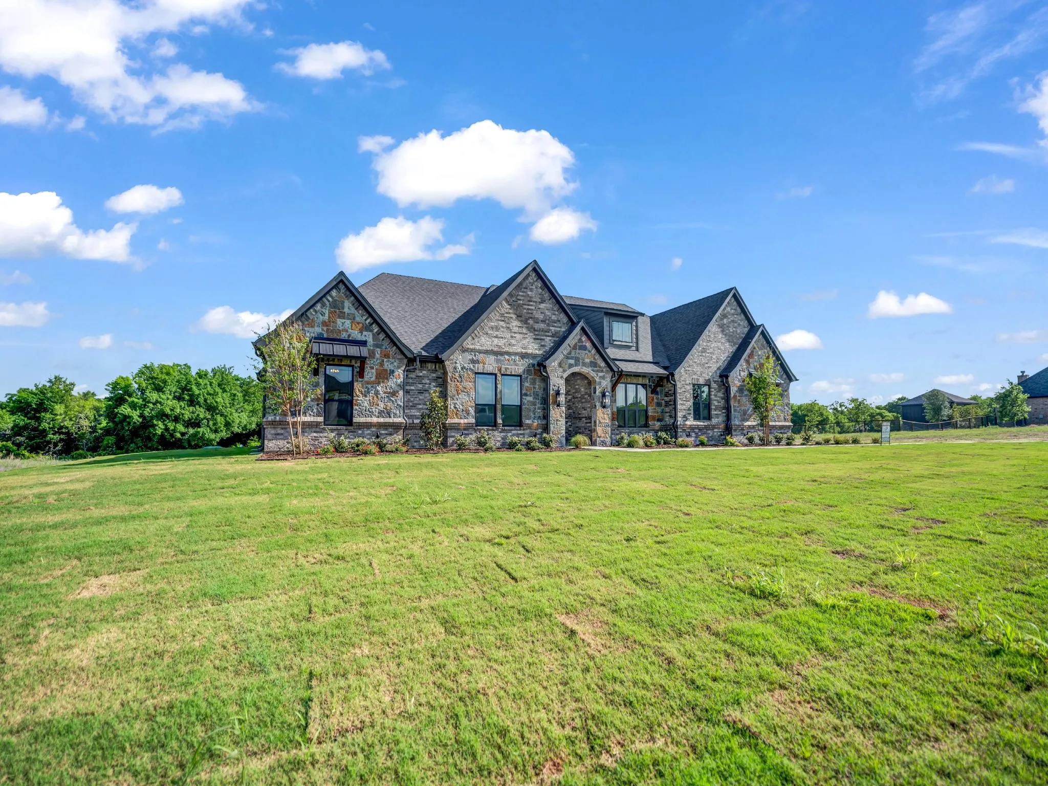 Single Family Residence For Sale in Parker County , 614 Hondo Crossing, Weatherford, Texas 76087, 4 Bedroom, 3 Bathroom, 3 Garage spaces, 3,233 Sqft, built in 2026, mls#21382184, Real Estate Agent in Weatherford, Homes For Sale in Parker county, Homes For Sale in Weatherford, Realtor in Weatherford Texas, Real Estate Brokerage Independent Realty Texas, Luminita Cordes Realtor