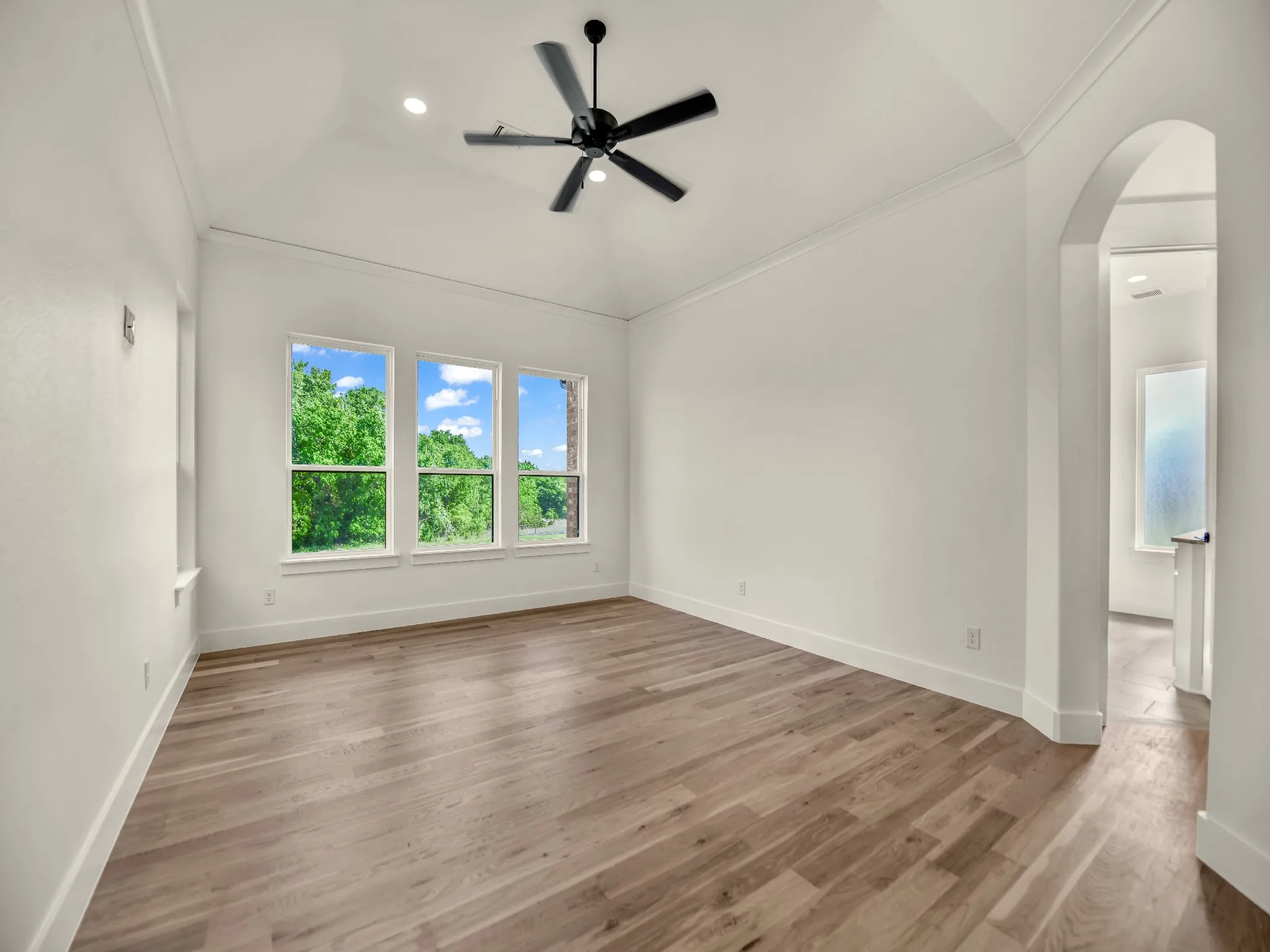 Single Family Residence For Sale in Parker County , 614 Hondo Crossing, Weatherford, Texas 76087, 4 Bedroom, 3 Bathroom, 3 Garage spaces, 3,233 Sqft, built in 2026, mls#21382184, Real Estate Agent in Weatherford, Homes For Sale in Parker county, Homes For Sale in Weatherford, Realtor in Weatherford Texas, Real Estate Brokerage Independent Realty Texas, Luminita Cordes Realtor