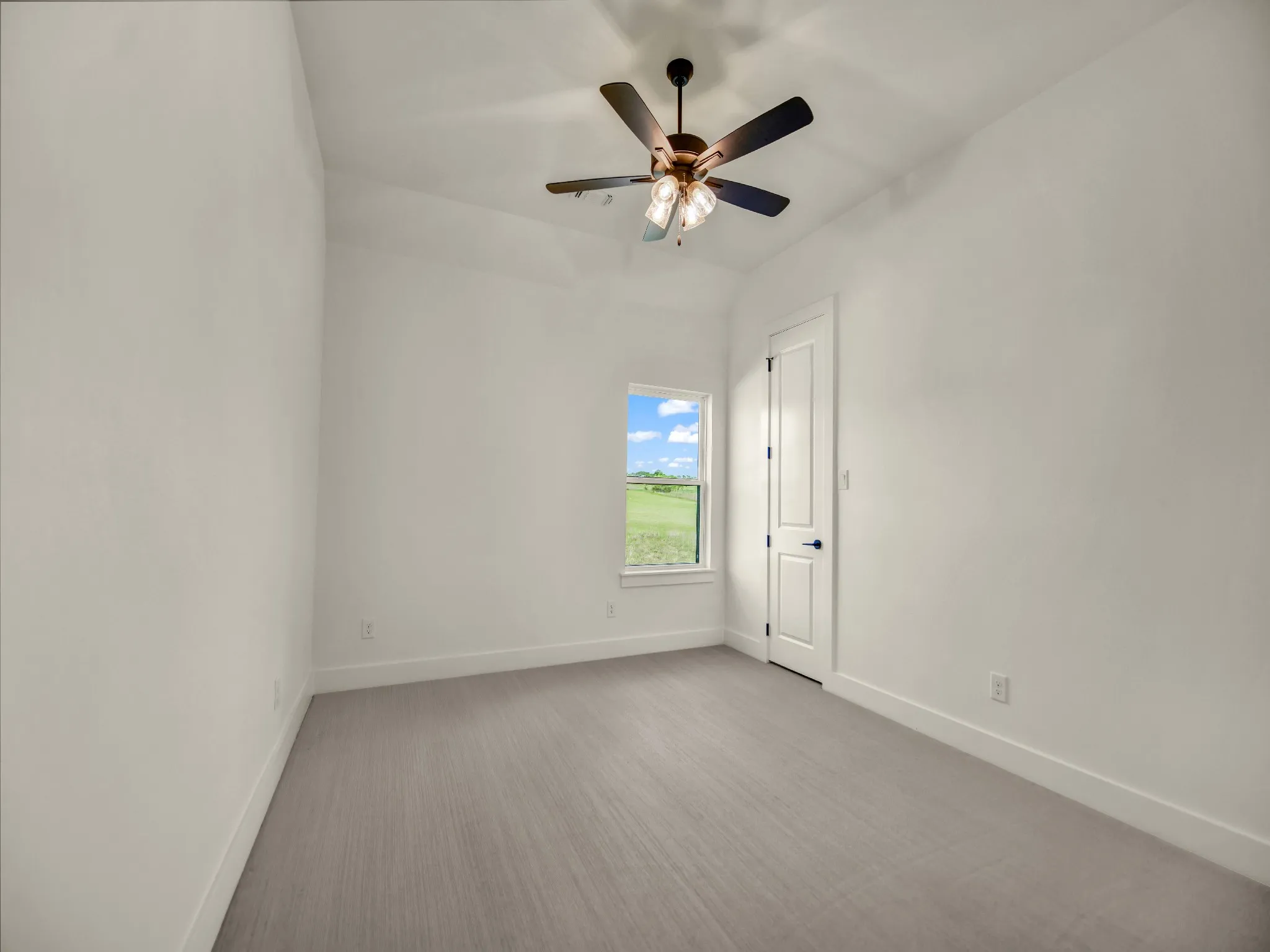 Single Family Residence For Sale in Parker County , 614 Hondo Crossing, Weatherford, Texas 76087, 4 Bedroom, 3 Bathroom, 3 Garage spaces, 3,233 Sqft, built in 2026, mls#21382184, Real Estate Agent in Weatherford, Homes For Sale in Parker county, Homes For Sale in Weatherford, Realtor in Weatherford Texas, Real Estate Brokerage Independent Realty Texas, Luminita Cordes Realtor