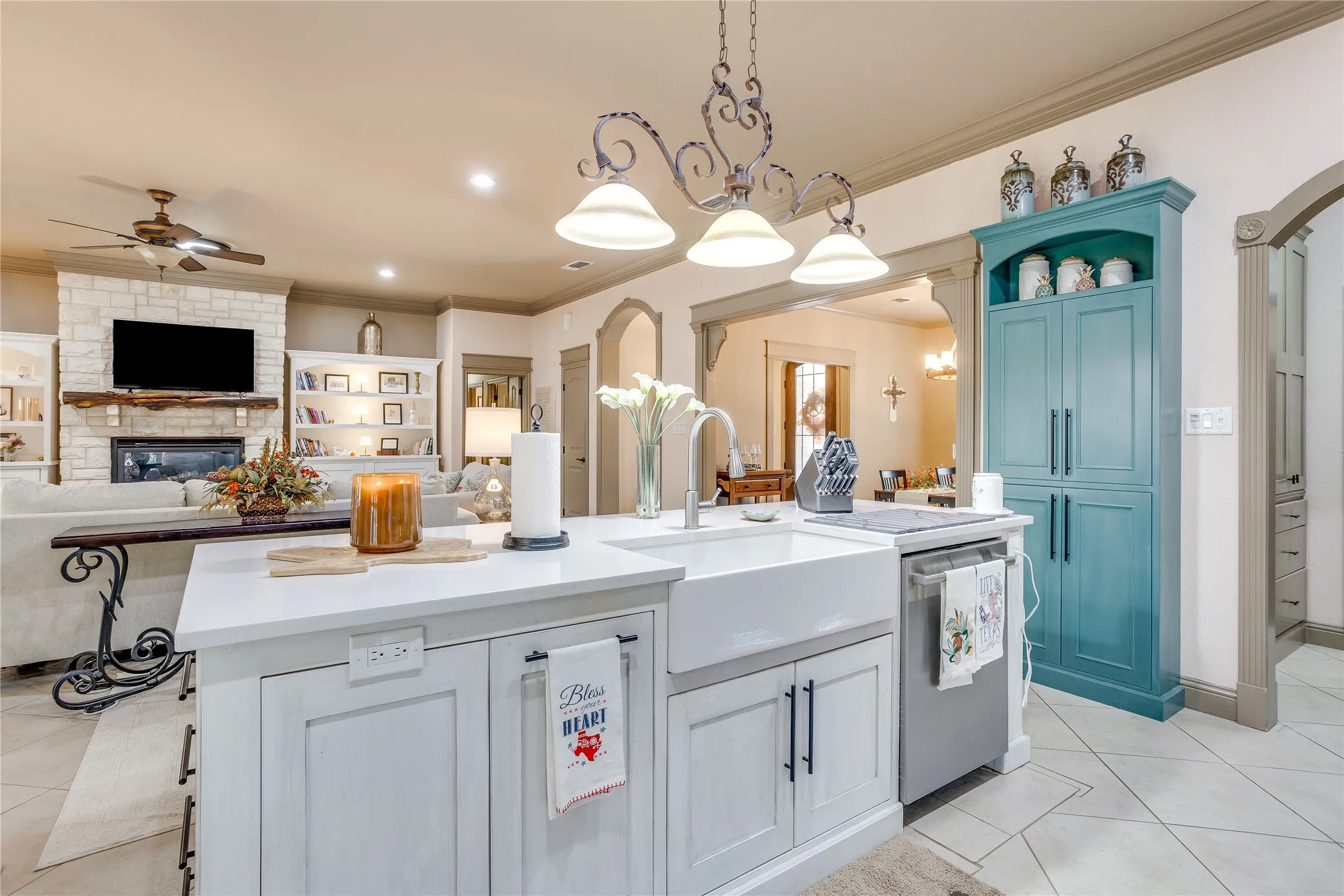 Single Family Residence For Sale in Johnson County , 8528 Summerhill Lane, Cleburne, Texas 76033, 3 Bedroom, 2 Bathroom, 2 Garage spaces, 2,031 Sqft, built in 2009, mls#21382070, Real Estate Agent in Cleburne, Homes For Sale in Johnson county, Homes For Sale in Cleburne, Realtor in Cleburne Texas, Real Estate Brokerage Independent Realty Texas, Luminita Cordes Realtor