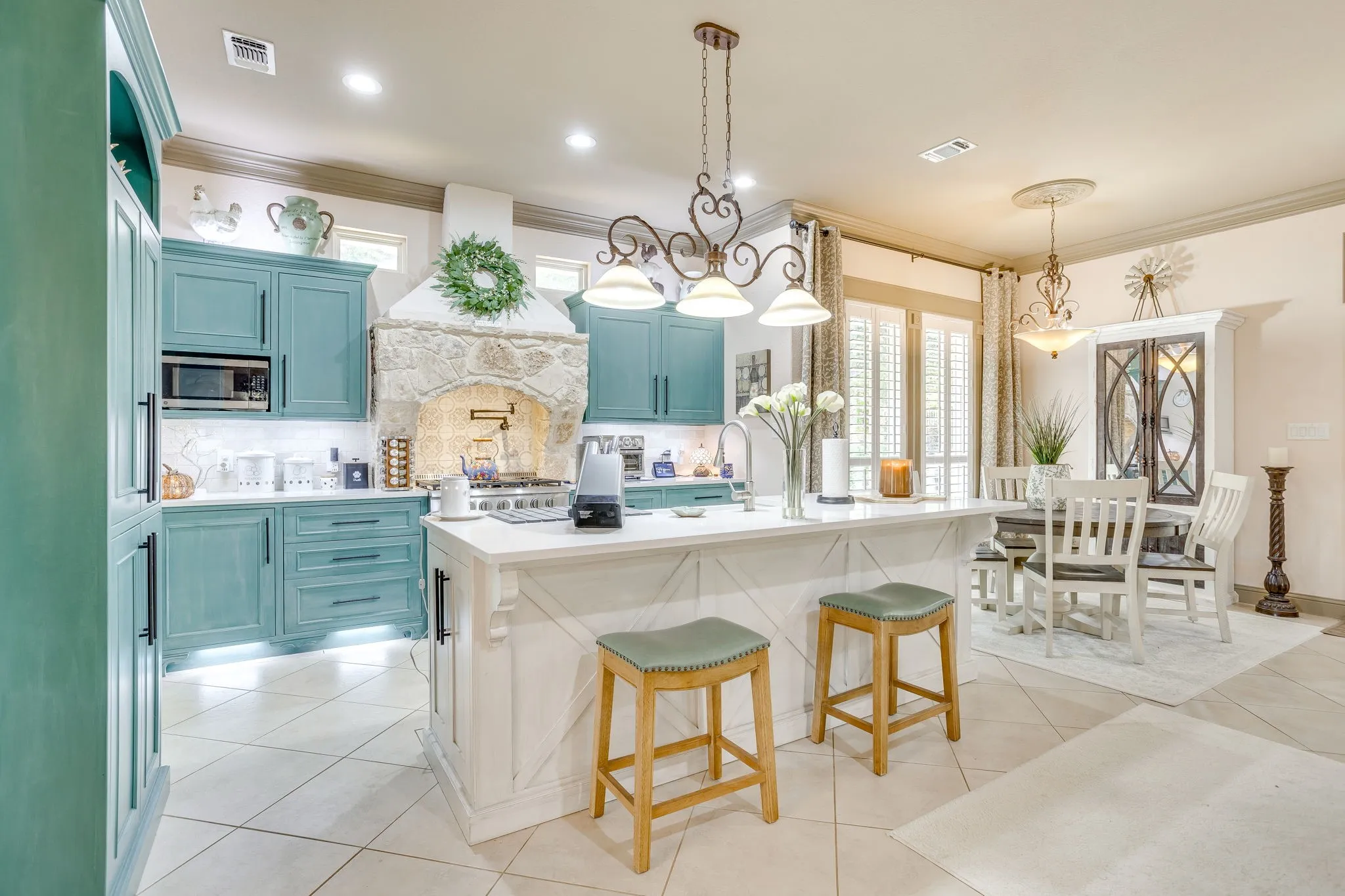 Single Family Residence For Sale in Johnson County , 8528 Summerhill Lane, Cleburne, Texas 76033, 3 Bedroom, 2 Bathroom, 2 Garage spaces, 2,031 Sqft, built in 2009, mls#21382070, Real Estate Agent in Cleburne, Homes For Sale in Johnson county, Homes For Sale in Cleburne, Realtor in Cleburne Texas, Real Estate Brokerage Independent Realty Texas, Luminita Cordes Realtor