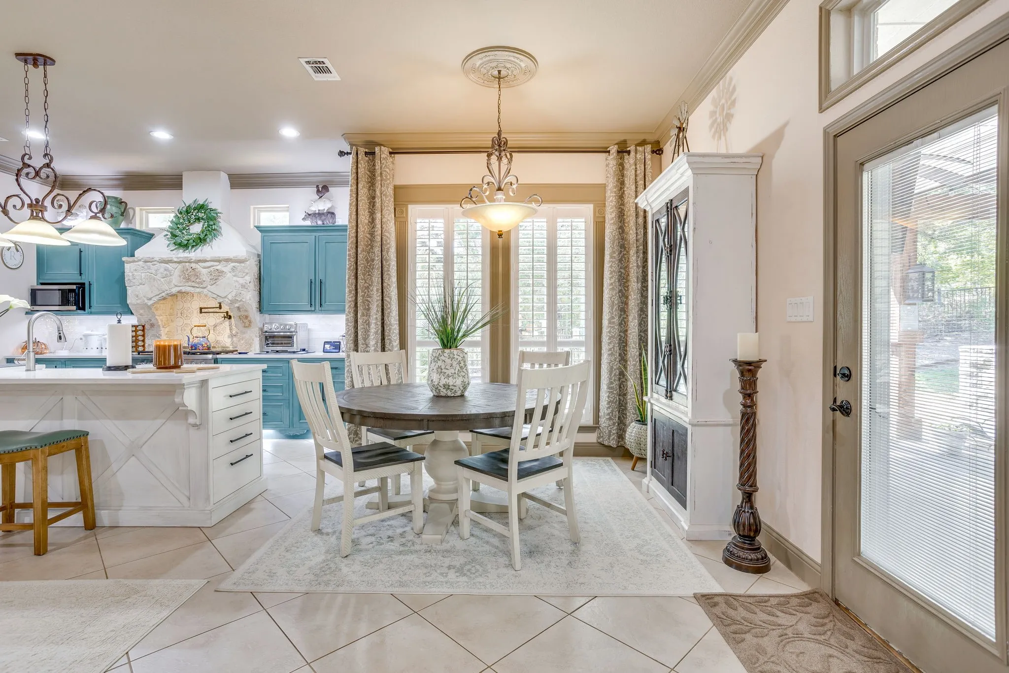 Single Family Residence For Sale in Johnson County , 8528 Summerhill Lane, Cleburne, Texas 76033, 3 Bedroom, 2 Bathroom, 2 Garage spaces, 2,031 Sqft, built in 2009, mls#21382070, Real Estate Agent in Cleburne, Homes For Sale in Johnson county, Homes For Sale in Cleburne, Realtor in Cleburne Texas, Real Estate Brokerage Independent Realty Texas, Luminita Cordes Realtor