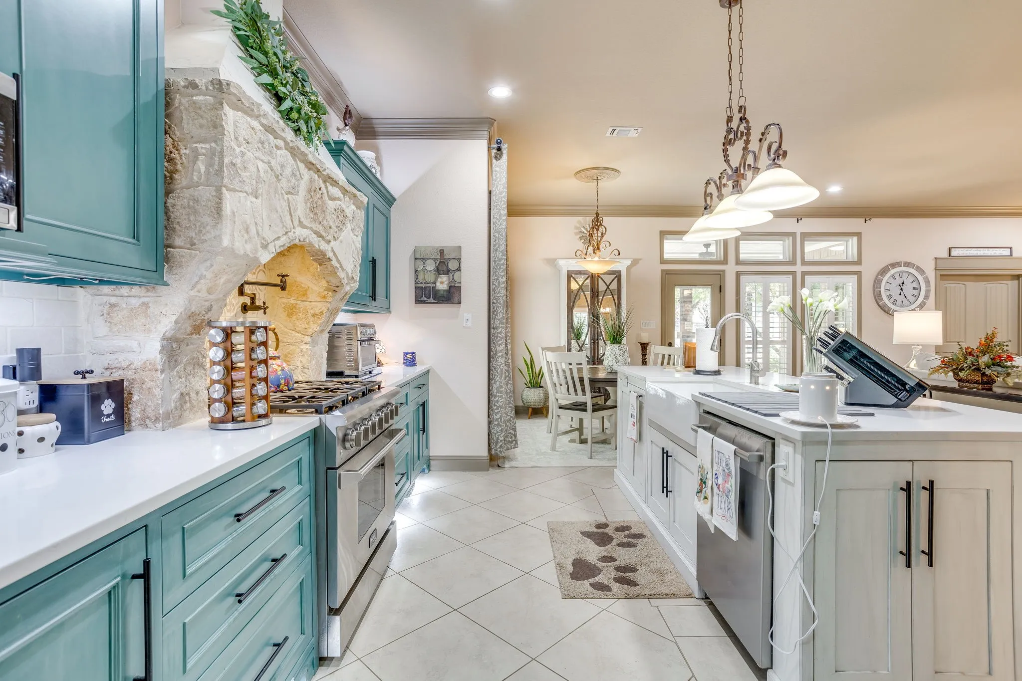 Single Family Residence For Sale in Johnson County , 8528 Summerhill Lane, Cleburne, Texas 76033, 3 Bedroom, 2 Bathroom, 2 Garage spaces, 2,031 Sqft, built in 2009, mls#21382070, Real Estate Agent in Cleburne, Homes For Sale in Johnson county, Homes For Sale in Cleburne, Realtor in Cleburne Texas, Real Estate Brokerage Independent Realty Texas, Luminita Cordes Realtor