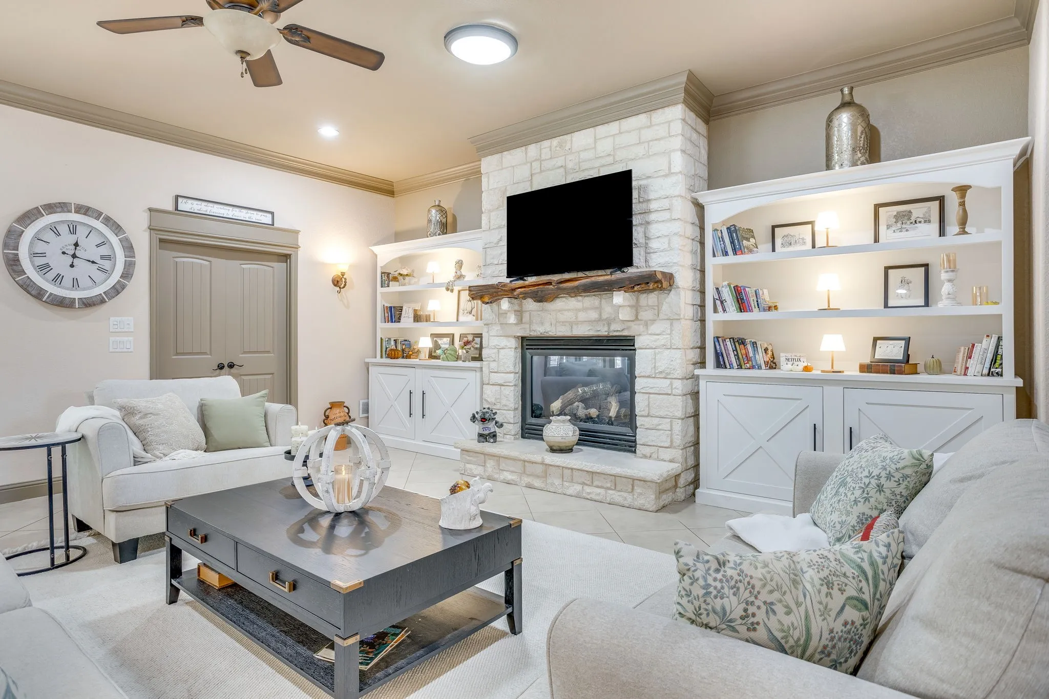Single Family Residence For Sale in Johnson County , 8528 Summerhill Lane, Cleburne, Texas 76033, 3 Bedroom, 2 Bathroom, 2 Garage spaces, 2,031 Sqft, built in 2009, mls#21382070, Real Estate Agent in Cleburne, Homes For Sale in Johnson county, Homes For Sale in Cleburne, Realtor in Cleburne Texas, Real Estate Brokerage Independent Realty Texas, Luminita Cordes Realtor