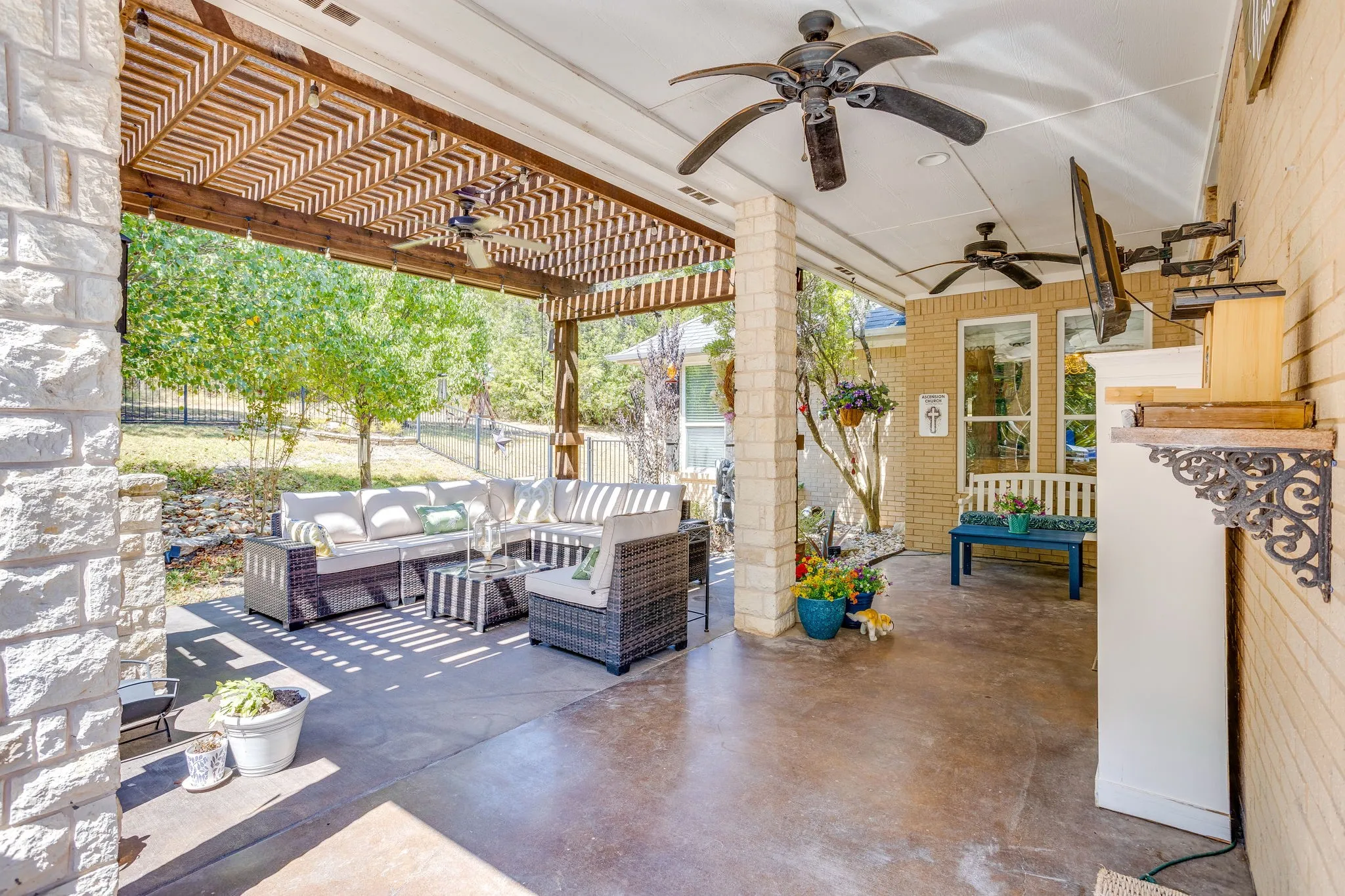 Single Family Residence For Sale in Johnson County , 8528 Summerhill Lane, Cleburne, Texas 76033, 3 Bedroom, 2 Bathroom, 2 Garage spaces, 2,031 Sqft, built in 2009, mls#21382070, Real Estate Agent in Cleburne, Homes For Sale in Johnson county, Homes For Sale in Cleburne, Realtor in Cleburne Texas, Real Estate Brokerage Independent Realty Texas, Luminita Cordes Realtor