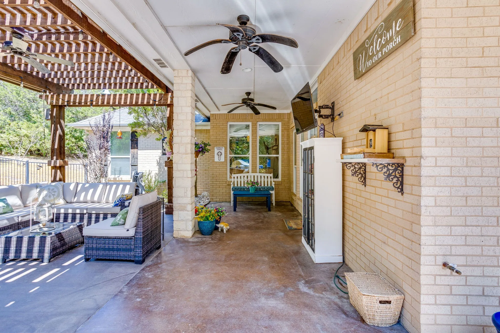 Single Family Residence For Sale in Johnson County , 8528 Summerhill Lane, Cleburne, Texas 76033, 3 Bedroom, 2 Bathroom, 2 Garage spaces, 2,031 Sqft, built in 2009, mls#21382070, Real Estate Agent in Cleburne, Homes For Sale in Johnson county, Homes For Sale in Cleburne, Realtor in Cleburne Texas, Real Estate Brokerage Independent Realty Texas, Luminita Cordes Realtor