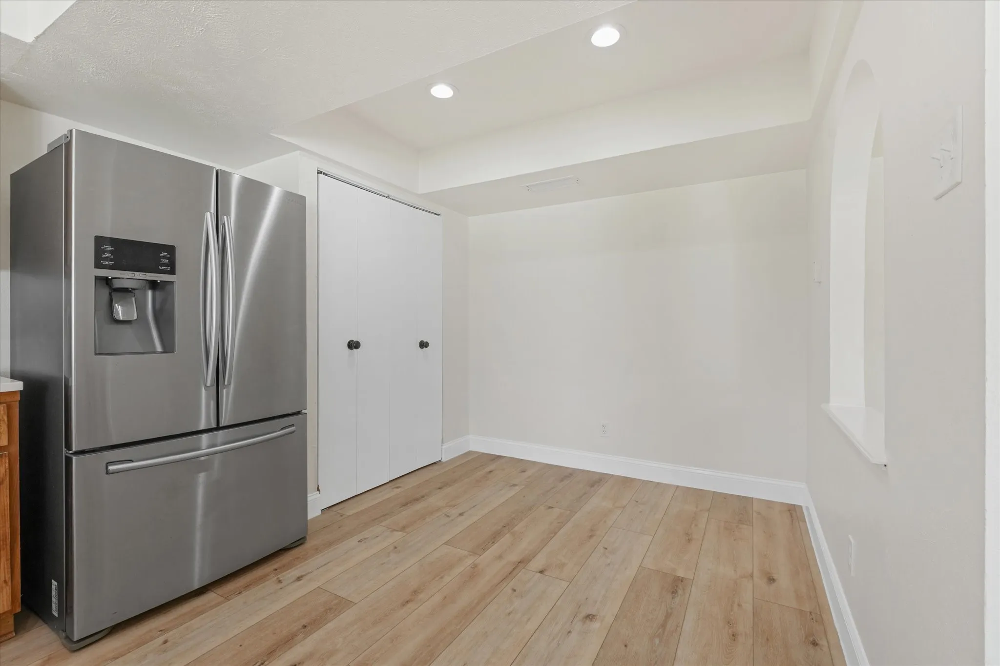 Single Family Residence For Rent in Denton County , 3022 Ravine Trail, Carrollton, Texas 75007, 3 Bedroom, 2 Bathroom, 2 Garage spaces, 1,770 Sqft, built in 1972, mls#21382218, Real Estate Agent in Carrollton, Homes For Rent in Denton county, Homes For Rent in Carrollton, Realtor in Carrollton Texas, Real Estate Brokerage Independent Realty Texas, Luminita Cordes Realtor