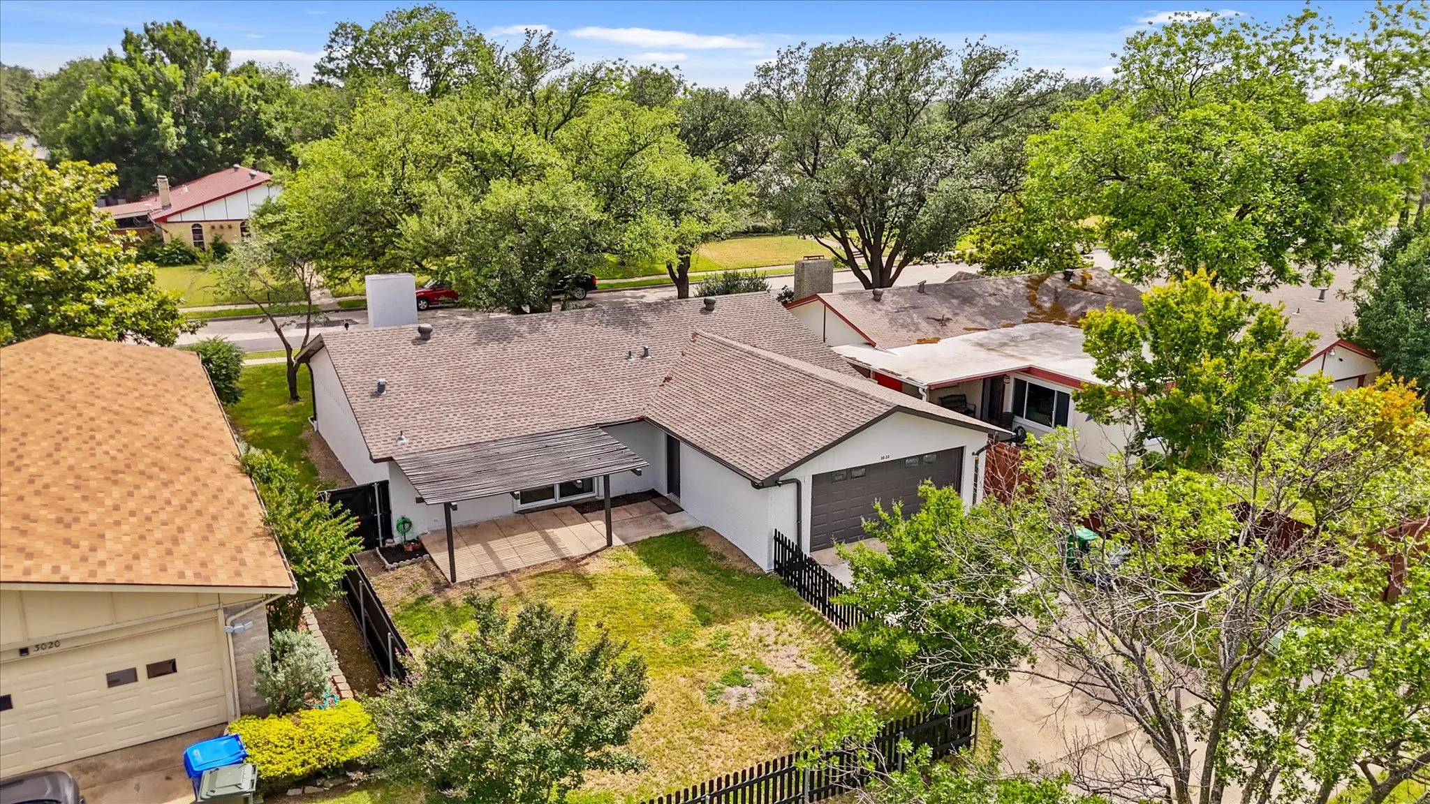 Single Family Residence For Rent in Denton County , 3022 Ravine Trail, Carrollton, Texas 75007, 3 Bedroom, 2 Bathroom, 2 Garage spaces, 1,770 Sqft, built in 1972, mls#21382218, Real Estate Agent in Carrollton, Homes For Rent in Denton county, Homes For Rent in Carrollton, Realtor in Carrollton Texas, Real Estate Brokerage Independent Realty Texas, Luminita Cordes Realtor