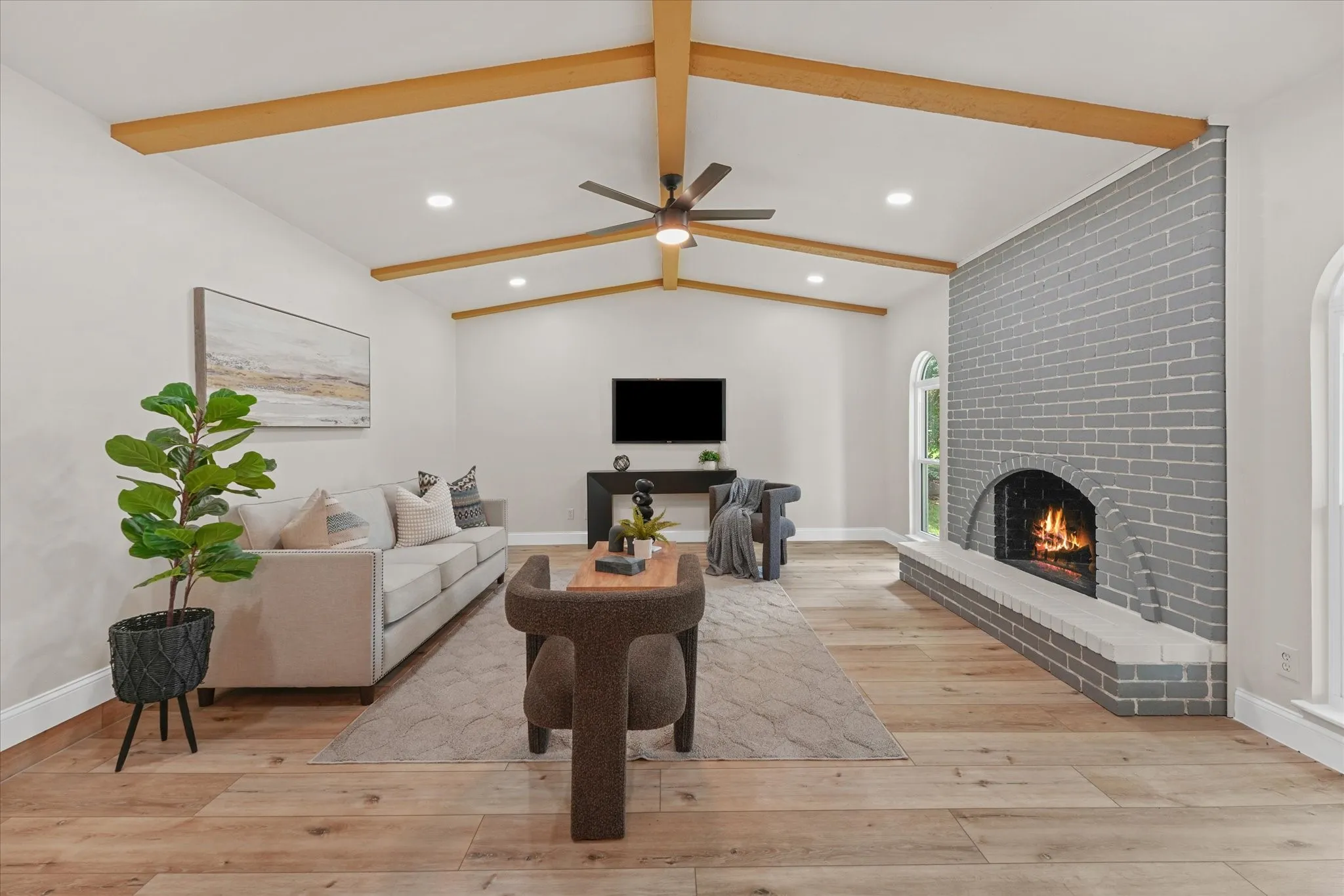 Single Family Residence For Rent in Denton County , 3022 Ravine Trail, Carrollton, Texas 75007, 3 Bedroom, 2 Bathroom, 2 Garage spaces, 1,770 Sqft, built in 1972, mls#21382218, Real Estate Agent in Carrollton, Homes For Rent in Denton county, Homes For Rent in Carrollton, Realtor in Carrollton Texas, Real Estate Brokerage Independent Realty Texas, Luminita Cordes Realtor