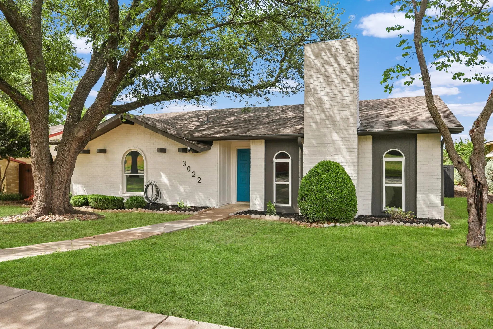 Single Family Residence For Rent in Denton County , 3022 Ravine Trail, Carrollton, Texas 75007, 3 Bedroom, 2 Bathroom, 2 Garage spaces, 1,770 Sqft, built in 1972, mls#21382218, Real Estate Agent in Carrollton, Homes For Rent in Denton county, Homes For Rent in Carrollton, Realtor in Carrollton Texas, Real Estate Brokerage Independent Realty Texas, Luminita Cordes Realtor