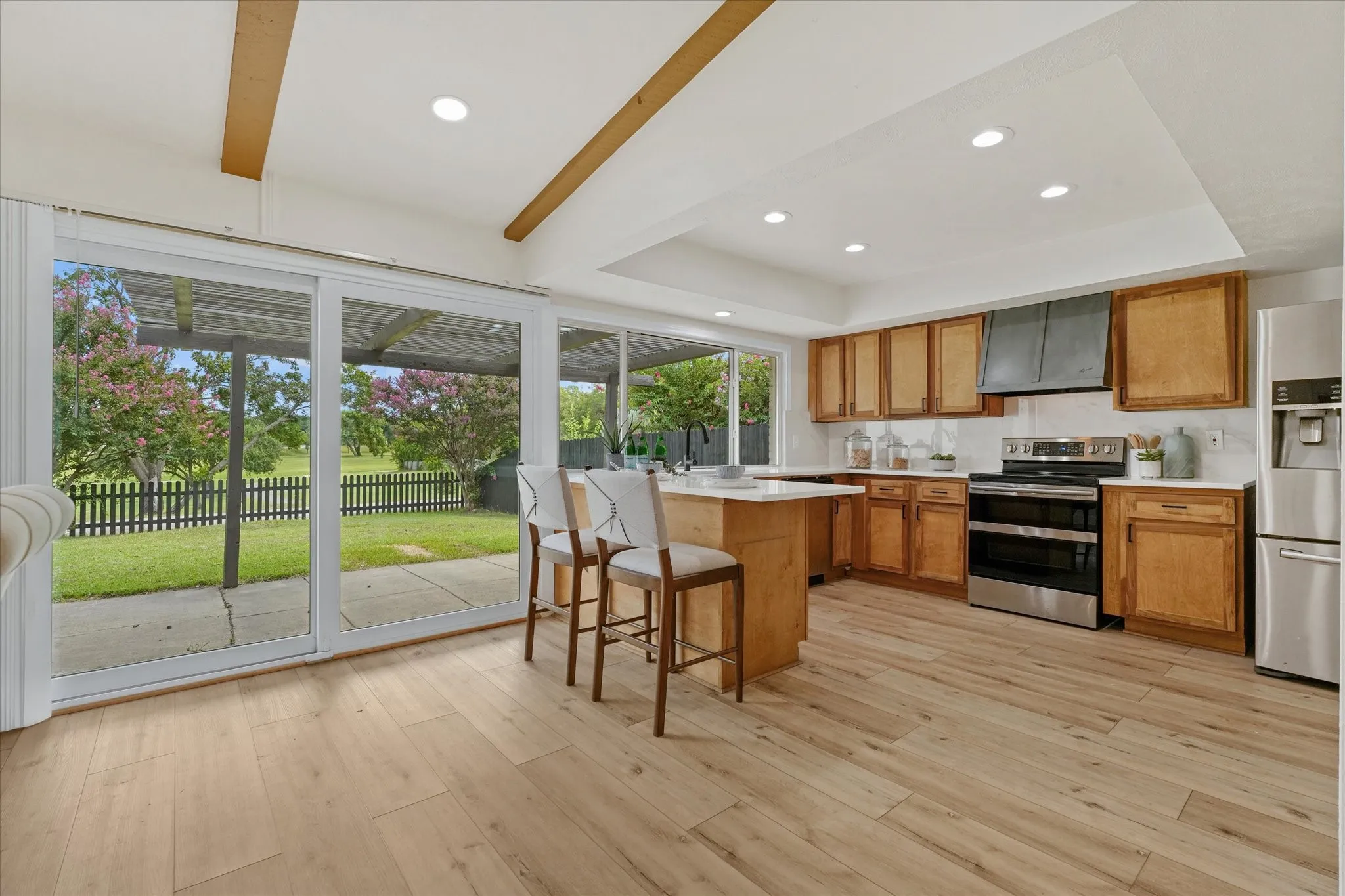 Single Family Residence For Rent in Denton County , 3022 Ravine Trail, Carrollton, Texas 75007, 3 Bedroom, 2 Bathroom, 2 Garage spaces, 1,770 Sqft, built in 1972, mls#21382218, Real Estate Agent in Carrollton, Homes For Rent in Denton county, Homes For Rent in Carrollton, Realtor in Carrollton Texas, Real Estate Brokerage Independent Realty Texas, Luminita Cordes Realtor