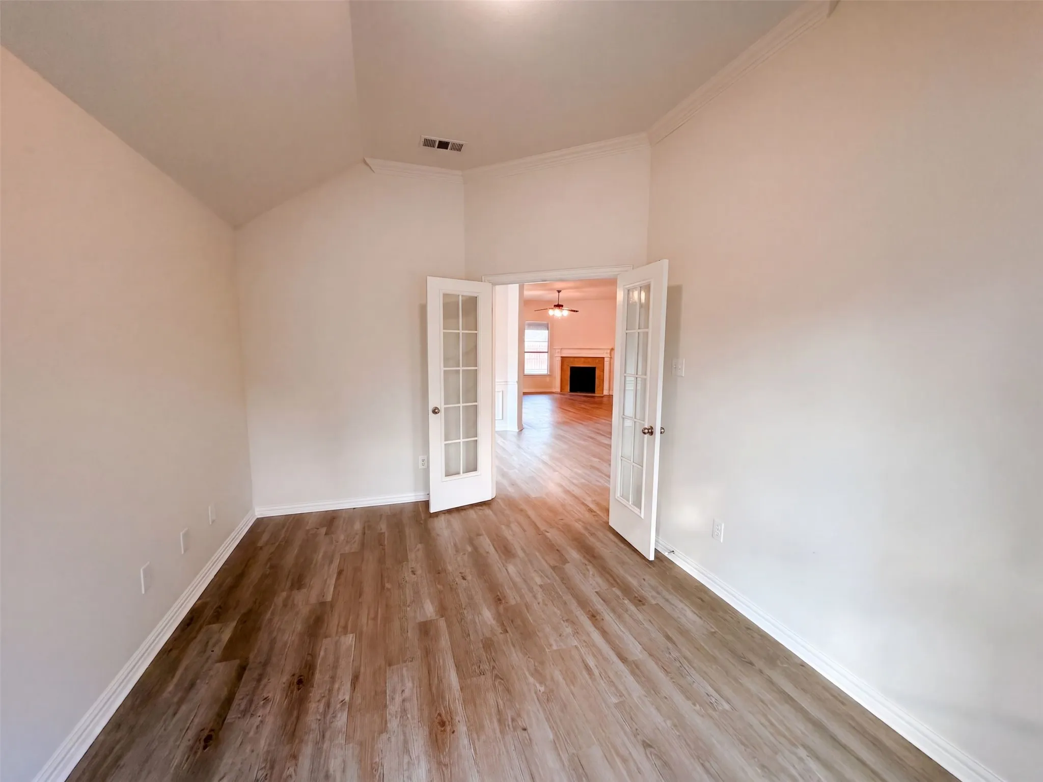 Single Family Residence For Sale in Kaufman County , 1009 Spinnaker Drive, Forney, Texas 75126, 3 Bedroom, 2 Bathroom, 2 Garage spaces, 2,243 Sqft, built in 2004, mls#21382221, Real Estate Agent in Forney, Homes For Sale in Kaufman county, Homes For Sale in Forney, Realtor in Forney Texas, Real Estate Brokerage Independent Realty Texas, Luminita Cordes Realtor