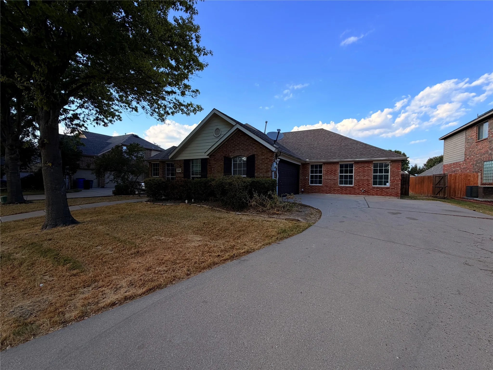 Single Family Residence For Sale in Kaufman County , 1009 Spinnaker Drive, Forney, Texas 75126, 3 Bedroom, 2 Bathroom, 2 Garage spaces, 2,243 Sqft, built in 2004, mls#21382221, Real Estate Agent in Forney, Homes For Sale in Kaufman county, Homes For Sale in Forney, Realtor in Forney Texas, Real Estate Brokerage Independent Realty Texas, Luminita Cordes Realtor