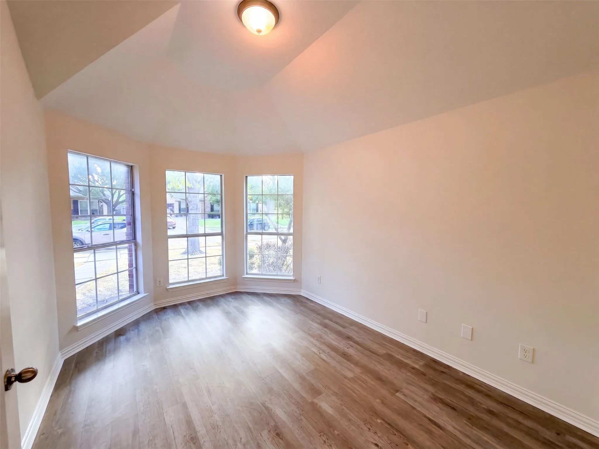Single Family Residence For Sale in Kaufman County , 1009 Spinnaker Drive, Forney, Texas 75126, 3 Bedroom, 2 Bathroom, 2 Garage spaces, 2,243 Sqft, built in 2004, mls#21382221, Real Estate Agent in Forney, Homes For Sale in Kaufman county, Homes For Sale in Forney, Realtor in Forney Texas, Real Estate Brokerage Independent Realty Texas, Luminita Cordes Realtor
