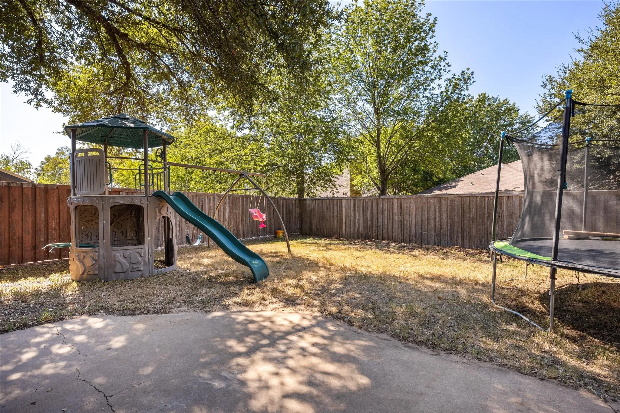 Single Family Residence For Sale in Somervell County , 111 Wheeler Street, Glen Rose, Texas 76043, 3 Bedroom, 2 Bathroom, 2 Garage spaces, 1,410 Sqft, built in 1985, mls#21382225, Real Estate Agent in Glen Rose, Homes For Sale in Somervell county, Homes For Sale in Glen Rose, Realtor in Glen Rose Texas, Real Estate Brokerage Independent Realty Texas, Luminita Cordes Realtor