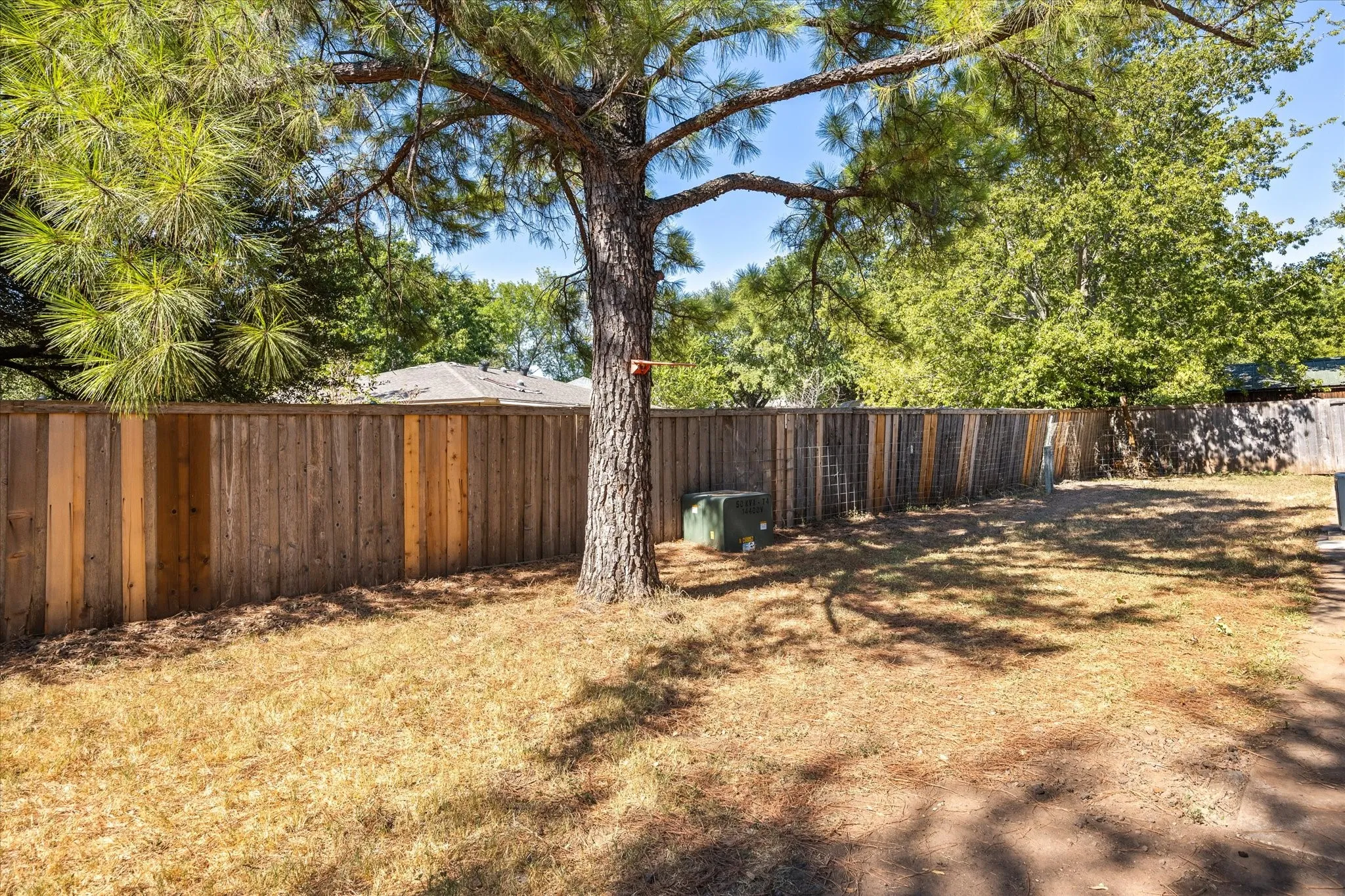 Single Family Residence For Sale in Somervell County , 111 Wheeler Street, Glen Rose, Texas 76043, 3 Bedroom, 2 Bathroom, 2 Garage spaces, 1,410 Sqft, built in 1985, mls#21382225, Real Estate Agent in Glen Rose, Homes For Sale in Somervell county, Homes For Sale in Glen Rose, Realtor in Glen Rose Texas, Real Estate Brokerage Independent Realty Texas, Luminita Cordes Realtor