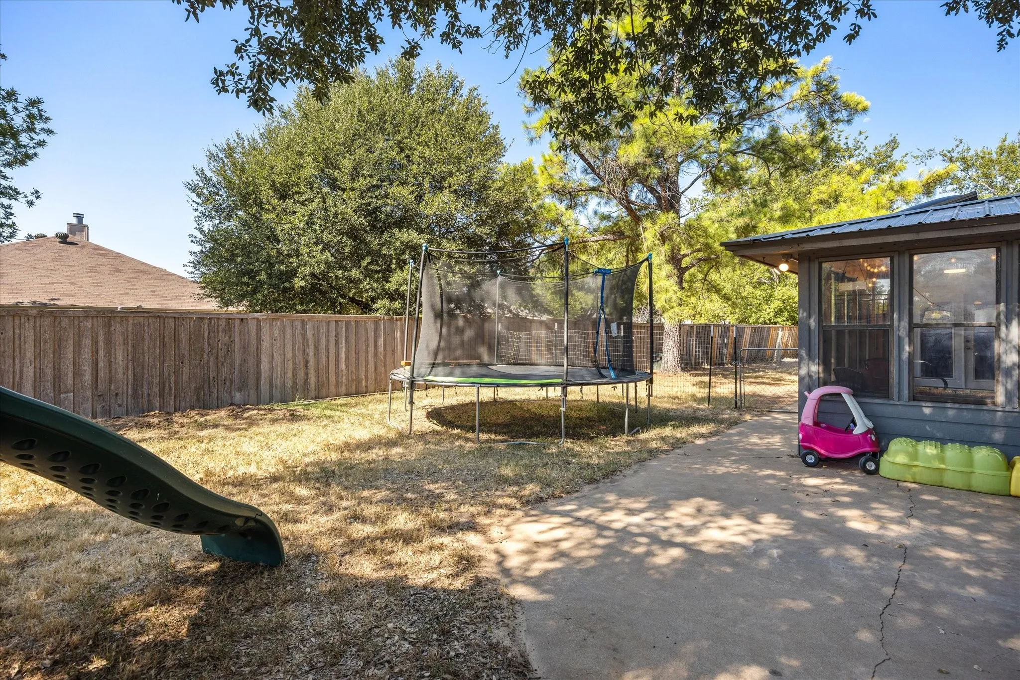 Single Family Residence For Sale in Somervell County , 111 Wheeler Street, Glen Rose, Texas 76043, 3 Bedroom, 2 Bathroom, 2 Garage spaces, 1,410 Sqft, built in 1985, mls#21382225, Real Estate Agent in Glen Rose, Homes For Sale in Somervell county, Homes For Sale in Glen Rose, Realtor in Glen Rose Texas, Real Estate Brokerage Independent Realty Texas, Luminita Cordes Realtor