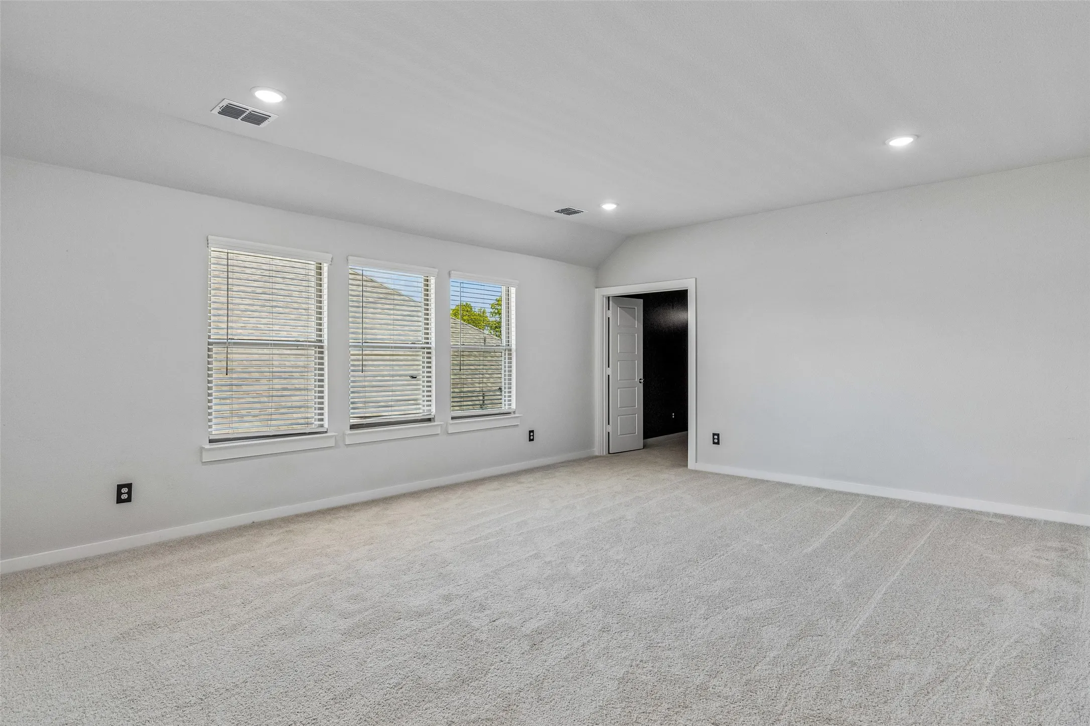 Single Family Residence For Sale in Collin County , 3907 Turpin Drive, Princeton, Texas 75071, 5 Bedroom, 4 Bathroom, 3 Garage spaces, 3,565 Sqft, built in 2024, mls#21374935, Real Estate Agent in Princeton, Homes For Sale in Collin county, Homes For Sale in Princeton, Realtor in Princeton Texas, Real Estate Brokerage Independent Realty Texas, Luminita Cordes Realtor