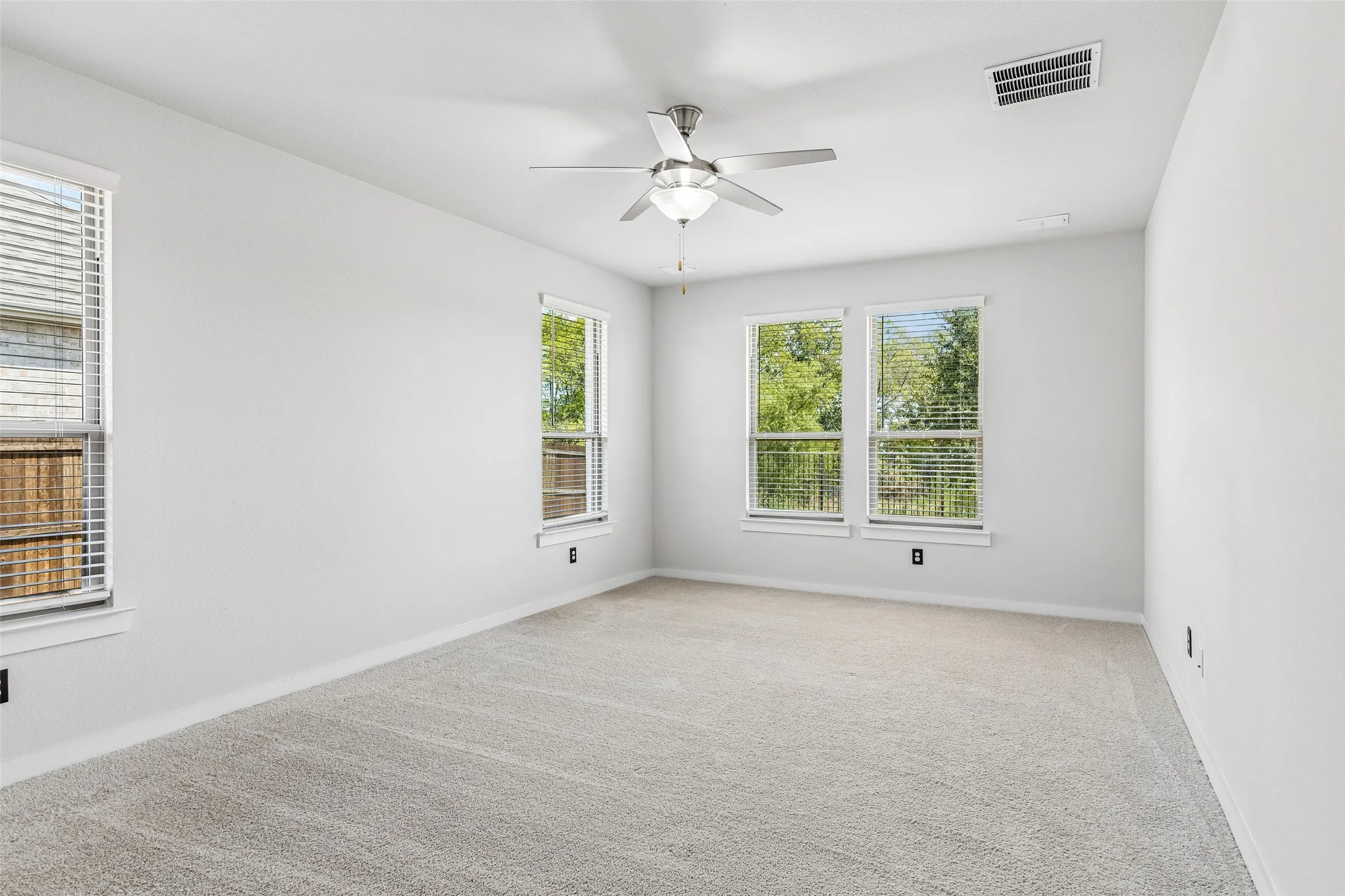 Single Family Residence For Sale in Collin County , 3907 Turpin Drive, Princeton, Texas 75071, 5 Bedroom, 4 Bathroom, 3 Garage spaces, 3,565 Sqft, built in 2024, mls#21374935, Real Estate Agent in Princeton, Homes For Sale in Collin county, Homes For Sale in Princeton, Realtor in Princeton Texas, Real Estate Brokerage Independent Realty Texas, Luminita Cordes Realtor