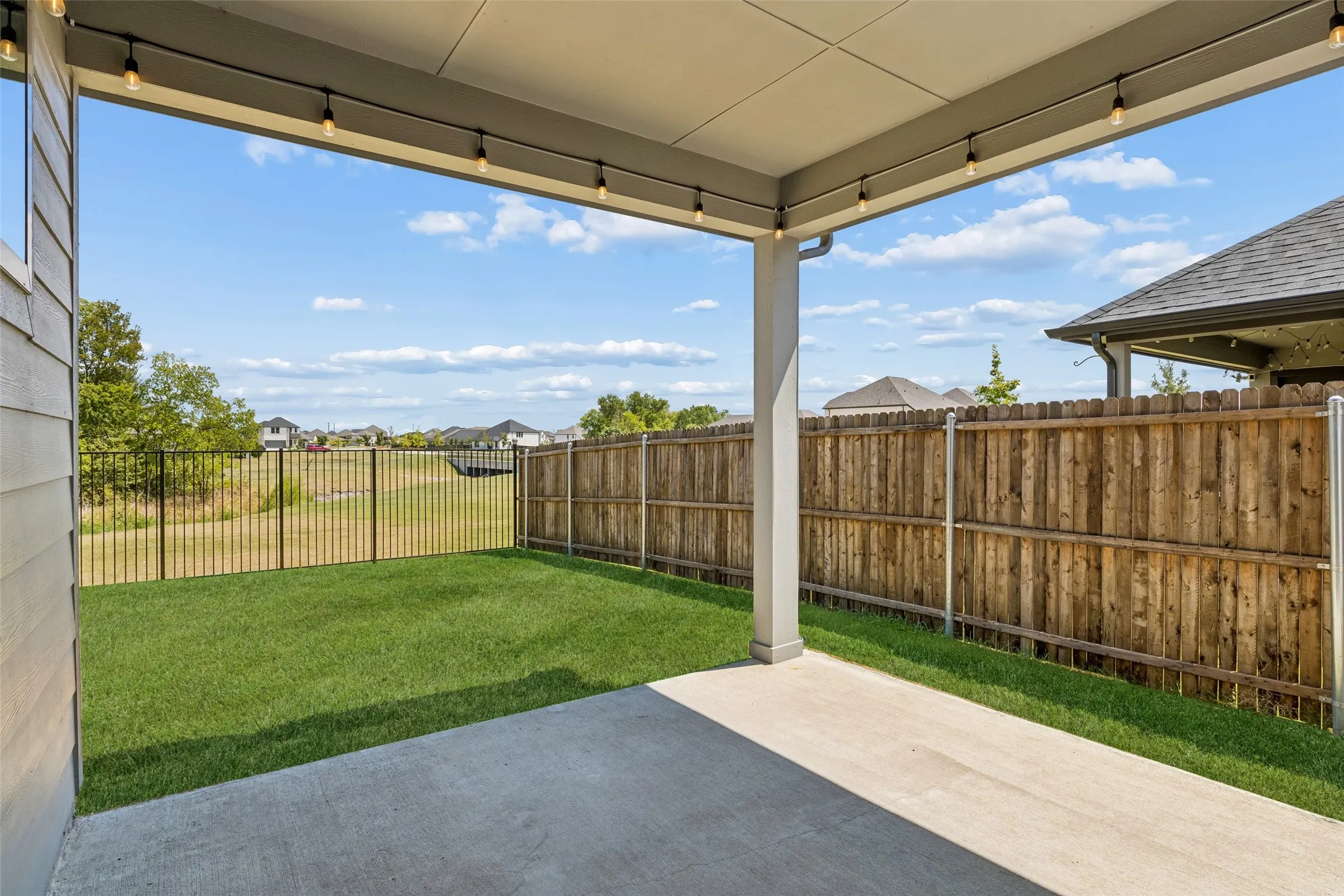 Single Family Residence For Sale in Collin County , 3907 Turpin Drive, Princeton, Texas 75071, 5 Bedroom, 4 Bathroom, 3 Garage spaces, 3,565 Sqft, built in 2024, mls#21374935, Real Estate Agent in Princeton, Homes For Sale in Collin county, Homes For Sale in Princeton, Realtor in Princeton Texas, Real Estate Brokerage Independent Realty Texas, Luminita Cordes Realtor