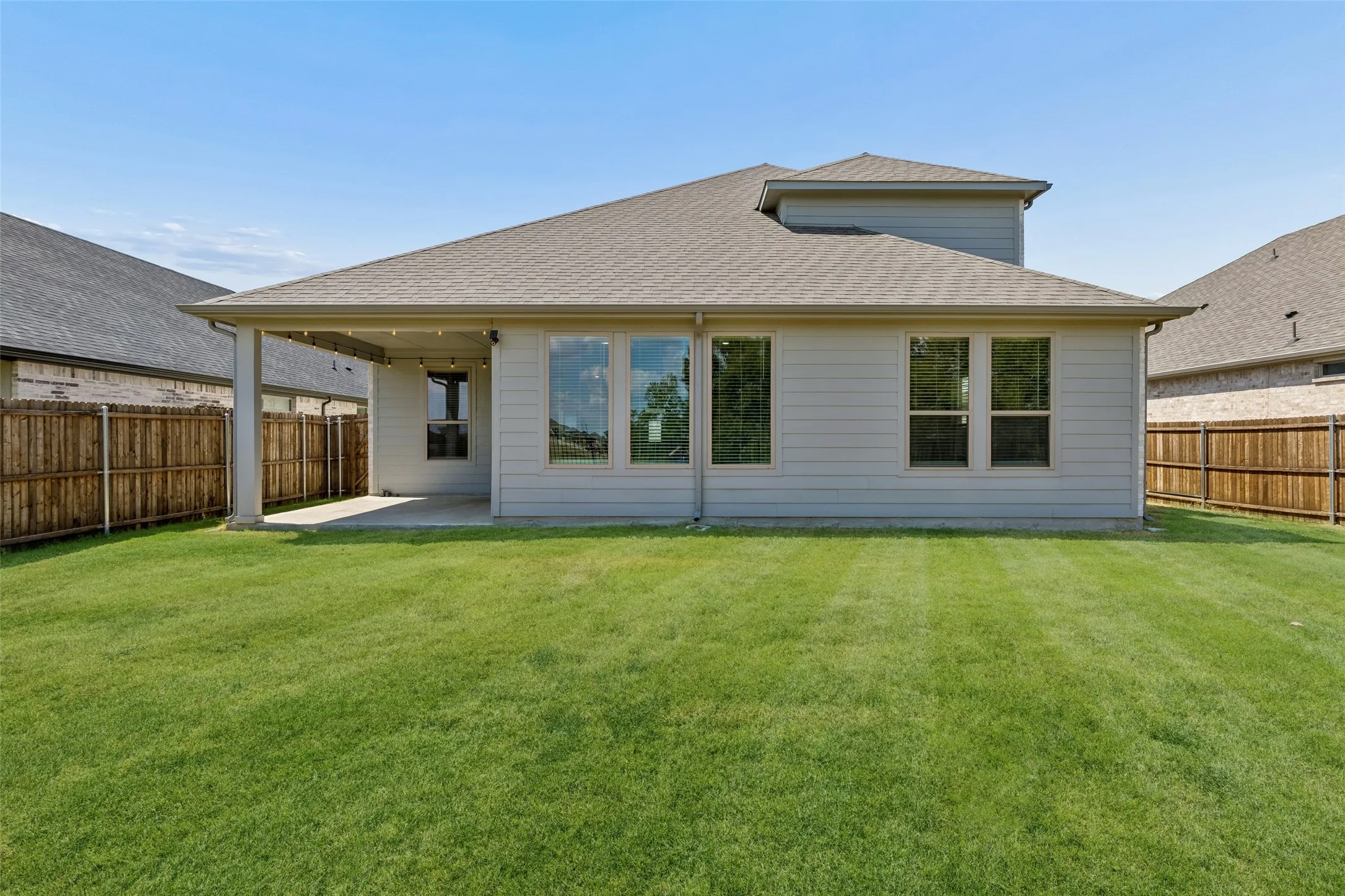 Single Family Residence For Sale in Collin County , 3907 Turpin Drive, Princeton, Texas 75071, 5 Bedroom, 4 Bathroom, 3 Garage spaces, 3,565 Sqft, built in 2024, mls#21374935, Real Estate Agent in Princeton, Homes For Sale in Collin county, Homes For Sale in Princeton, Realtor in Princeton Texas, Real Estate Brokerage Independent Realty Texas, Luminita Cordes Realtor