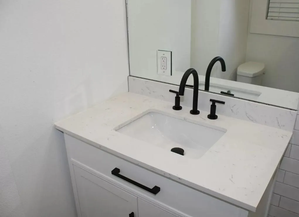 Duplex For Rent in Dallas County , 5632 Willis Avenue, Dallas, Texas 75206, 3 Bedroom, 2 Bathroom, Garage spaces, 1,334 Sqft, built in 1922, mls#21382234, Real Estate Agent in Dallas, Homes For Rent in Dallas county, Homes For Rent in Dallas, Realtor in Dallas Texas, Real Estate Brokerage Independent Realty Texas, Luminita Cordes Realtor