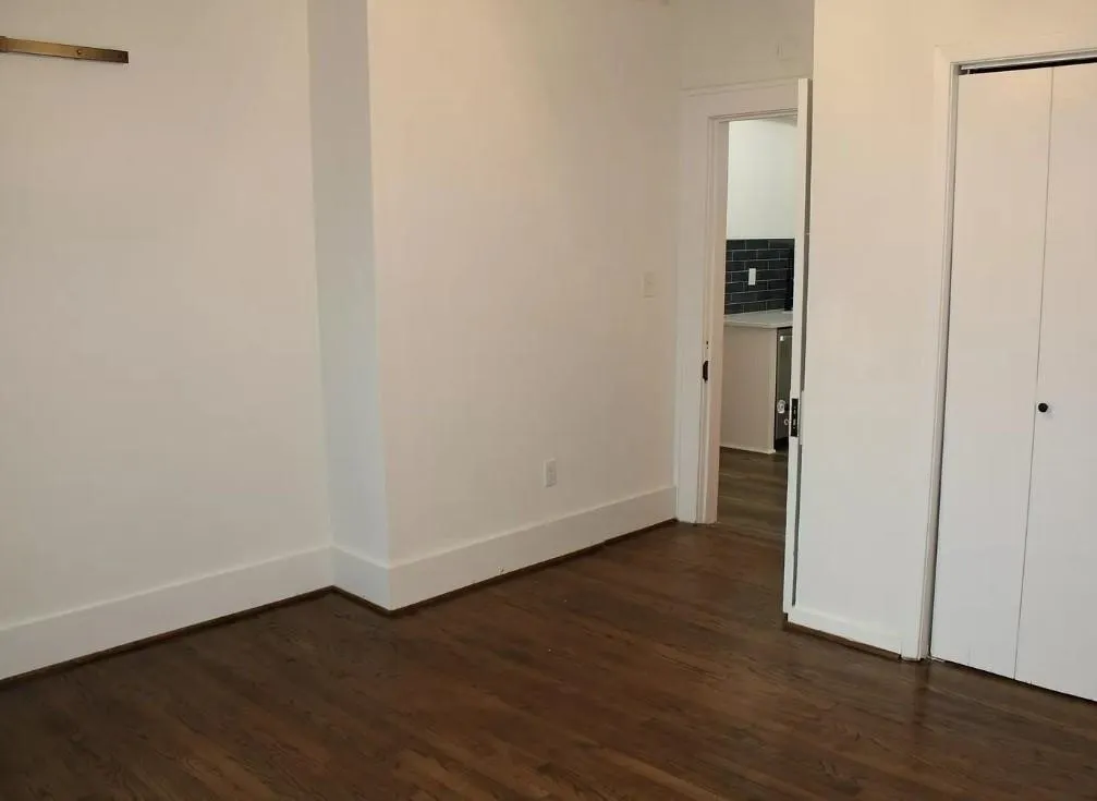 Duplex For Rent in Dallas County , 5632 Willis Avenue, Dallas, Texas 75206, 3 Bedroom, 2 Bathroom, Garage spaces, 1,334 Sqft, built in 1922, mls#21382234, Real Estate Agent in Dallas, Homes For Rent in Dallas county, Homes For Rent in Dallas, Realtor in Dallas Texas, Real Estate Brokerage Independent Realty Texas, Luminita Cordes Realtor