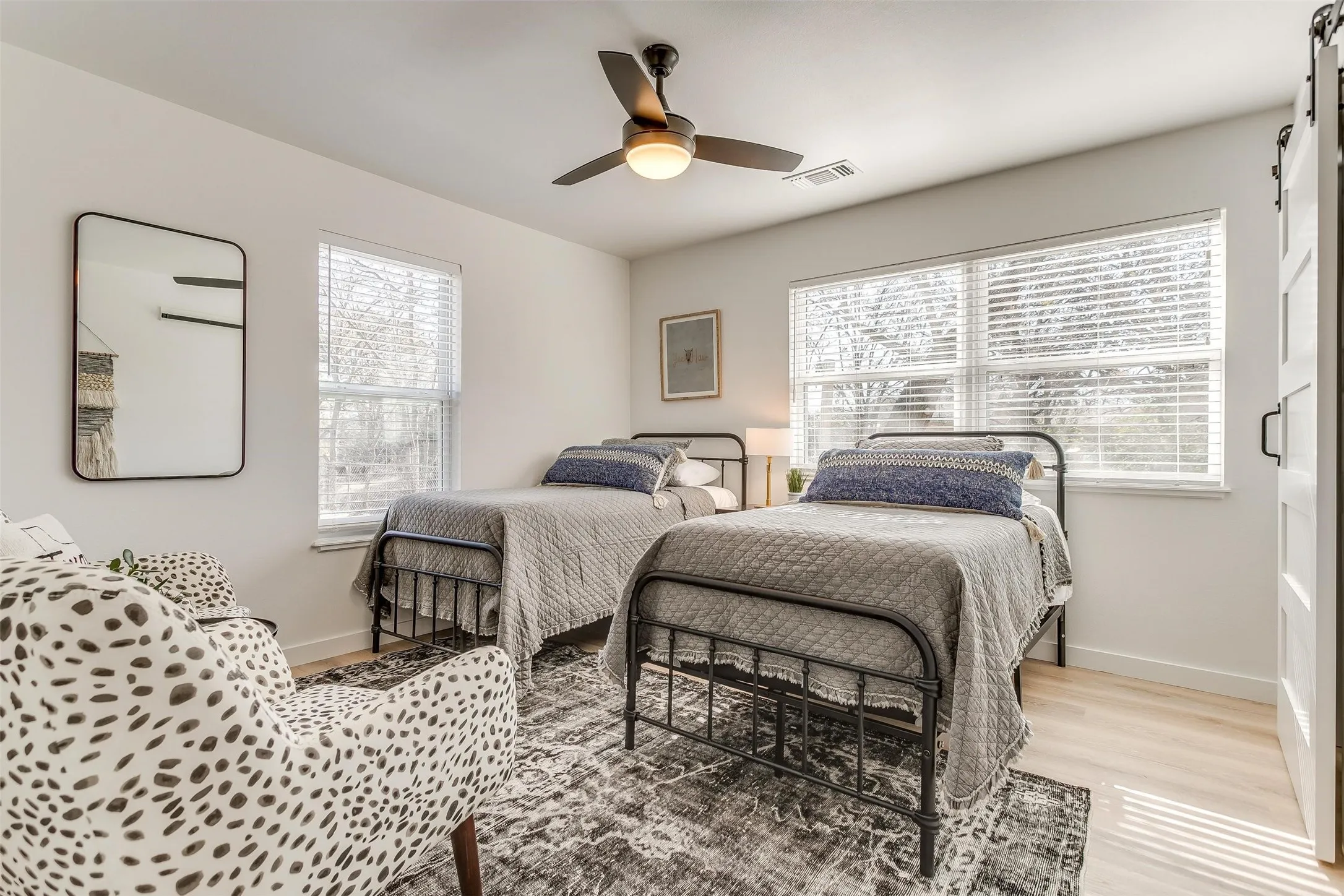 Single Family Residence For Sale in Hood County , 323 S Hannaford Street, Granbury, Texas 76048, 3 Bedroom, 2 Bathroom, 3 Garage spaces, 1,600 Sqft, built in 1953, mls#21382230, Real Estate Agent in Granbury, Homes For Sale in Hood county, Homes For Sale in Granbury, Realtor in Granbury Texas, Real Estate Brokerage Independent Realty Texas, Luminita Cordes Realtor