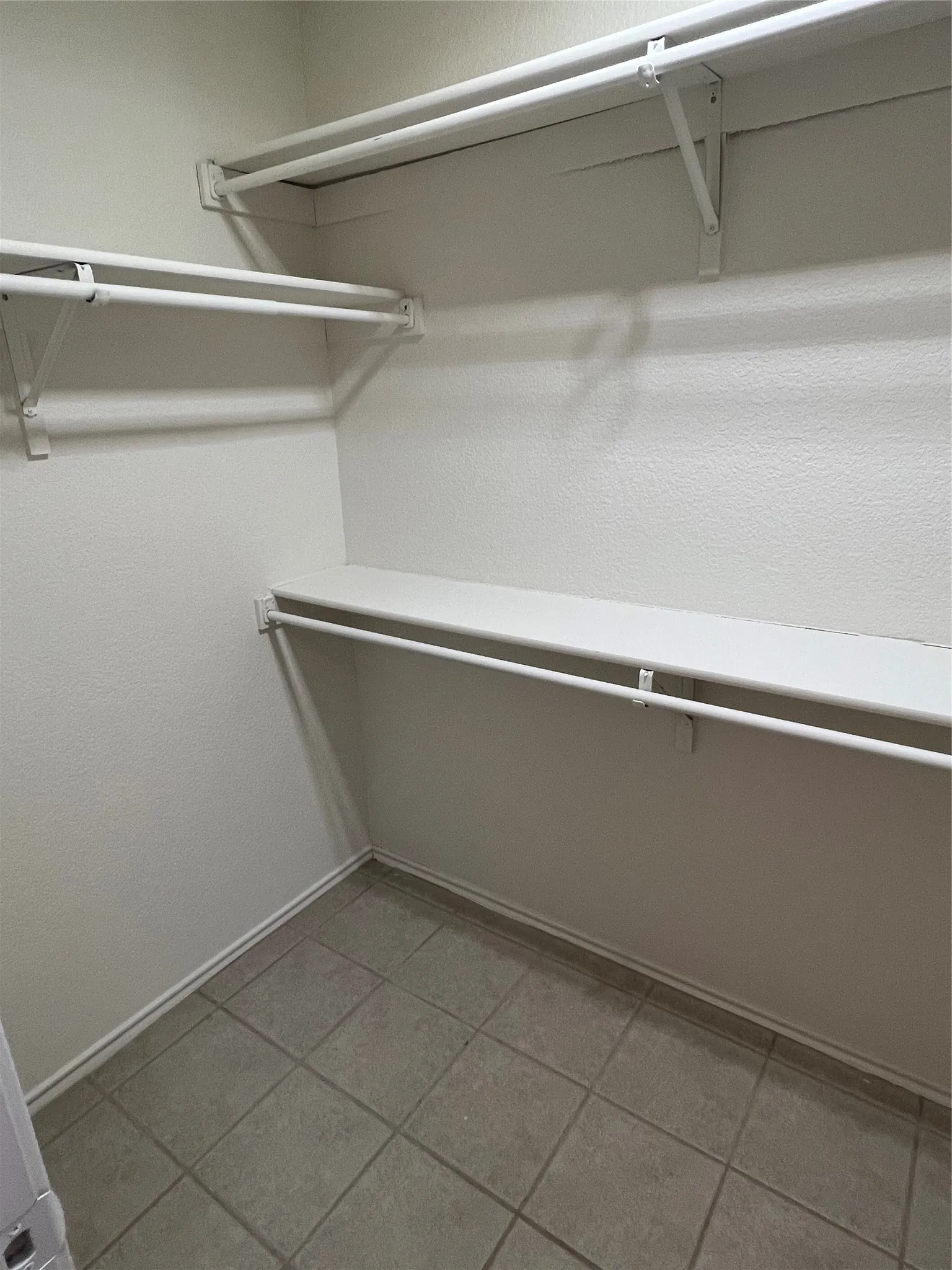 Single Family Residence For Rent in Denton County , 902 Brose Drive, Lewisville, Texas 75067, 3 Bedroom, 3 Bathroom, 2 Garage spaces, 1,453 Sqft, built in 1999, mls#21382240, Real Estate Agent in Lewisville, Homes For Rent in Denton county, Homes For Rent in Lewisville, Realtor in Lewisville Texas, Real Estate Brokerage Independent Realty Texas, Luminita Cordes Realtor