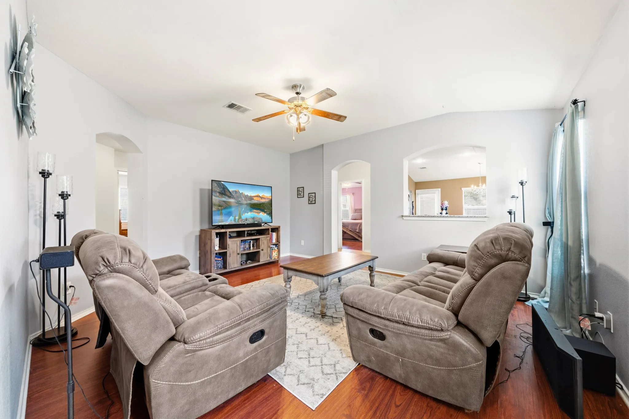 Single Family Residence For Sale in Mc Lennan County , 9933 Iron Horse Trail, Waco, Texas 76708, 3 Bedroom, 2 Bathroom, 1 Garage spaces, 1,371 Sqft, built in 2011, mls#21381959, Real Estate Agent in Waco, Homes For Sale in Mc Lennan county, Homes For Sale in Waco, Realtor in Waco Texas, Real Estate Brokerage Independent Realty Texas, Luminita Cordes Realtor