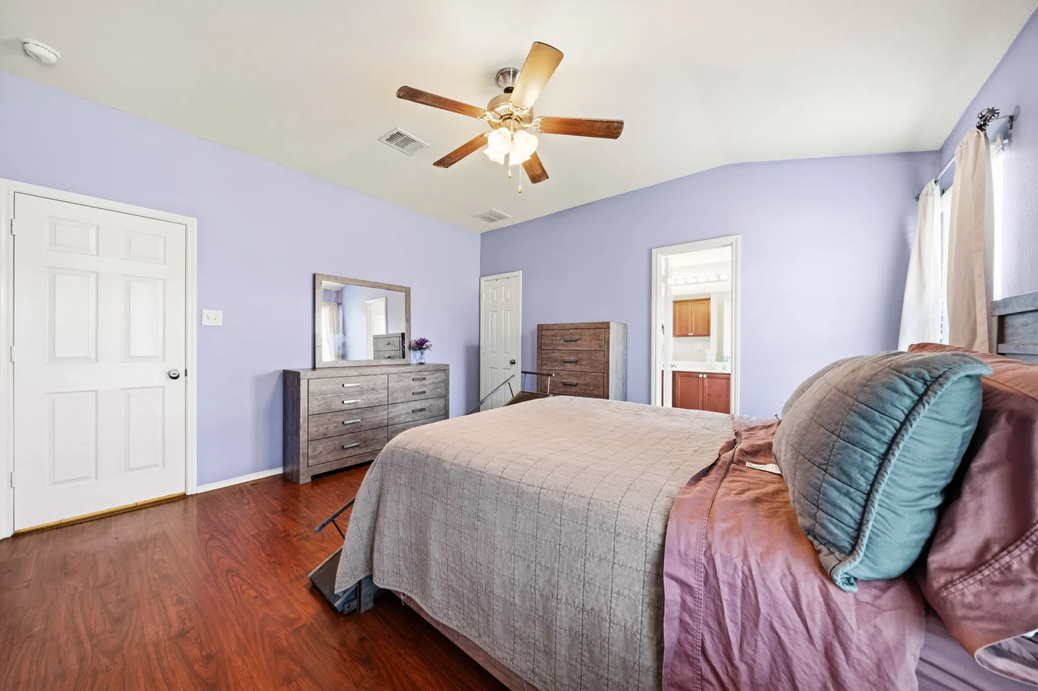 Single Family Residence For Sale in Mc Lennan County , 9933 Iron Horse Trail, Waco, Texas 76708, 3 Bedroom, 2 Bathroom, 1 Garage spaces, 1,371 Sqft, built in 2011, mls#21381959, Real Estate Agent in Waco, Homes For Sale in Mc Lennan county, Homes For Sale in Waco, Realtor in Waco Texas, Real Estate Brokerage Independent Realty Texas, Luminita Cordes Realtor