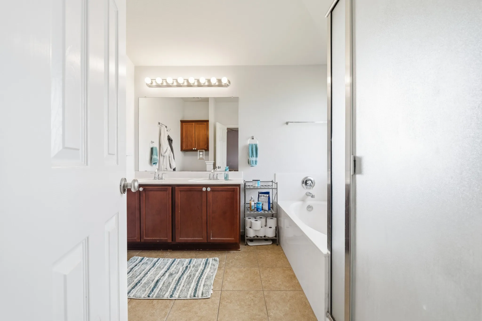 Single Family Residence For Sale in Mc Lennan County , 9933 Iron Horse Trail, Waco, Texas 76708, 3 Bedroom, 2 Bathroom, 1 Garage spaces, 1,371 Sqft, built in 2011, mls#21381959, Real Estate Agent in Waco, Homes For Sale in Mc Lennan county, Homes For Sale in Waco, Realtor in Waco Texas, Real Estate Brokerage Independent Realty Texas, Luminita Cordes Realtor