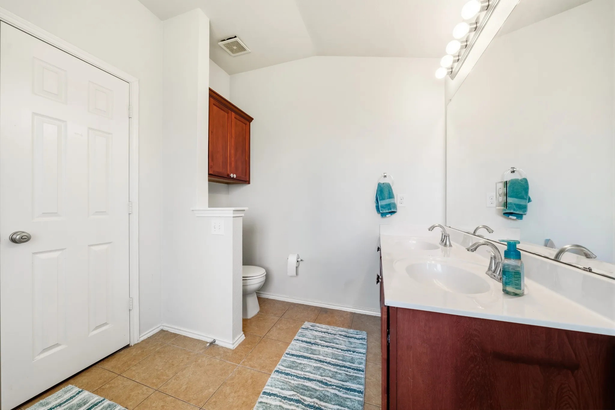 Single Family Residence For Sale in Mc Lennan County , 9933 Iron Horse Trail, Waco, Texas 76708, 3 Bedroom, 2 Bathroom, 1 Garage spaces, 1,371 Sqft, built in 2011, mls#21381959, Real Estate Agent in Waco, Homes For Sale in Mc Lennan county, Homes For Sale in Waco, Realtor in Waco Texas, Real Estate Brokerage Independent Realty Texas, Luminita Cordes Realtor