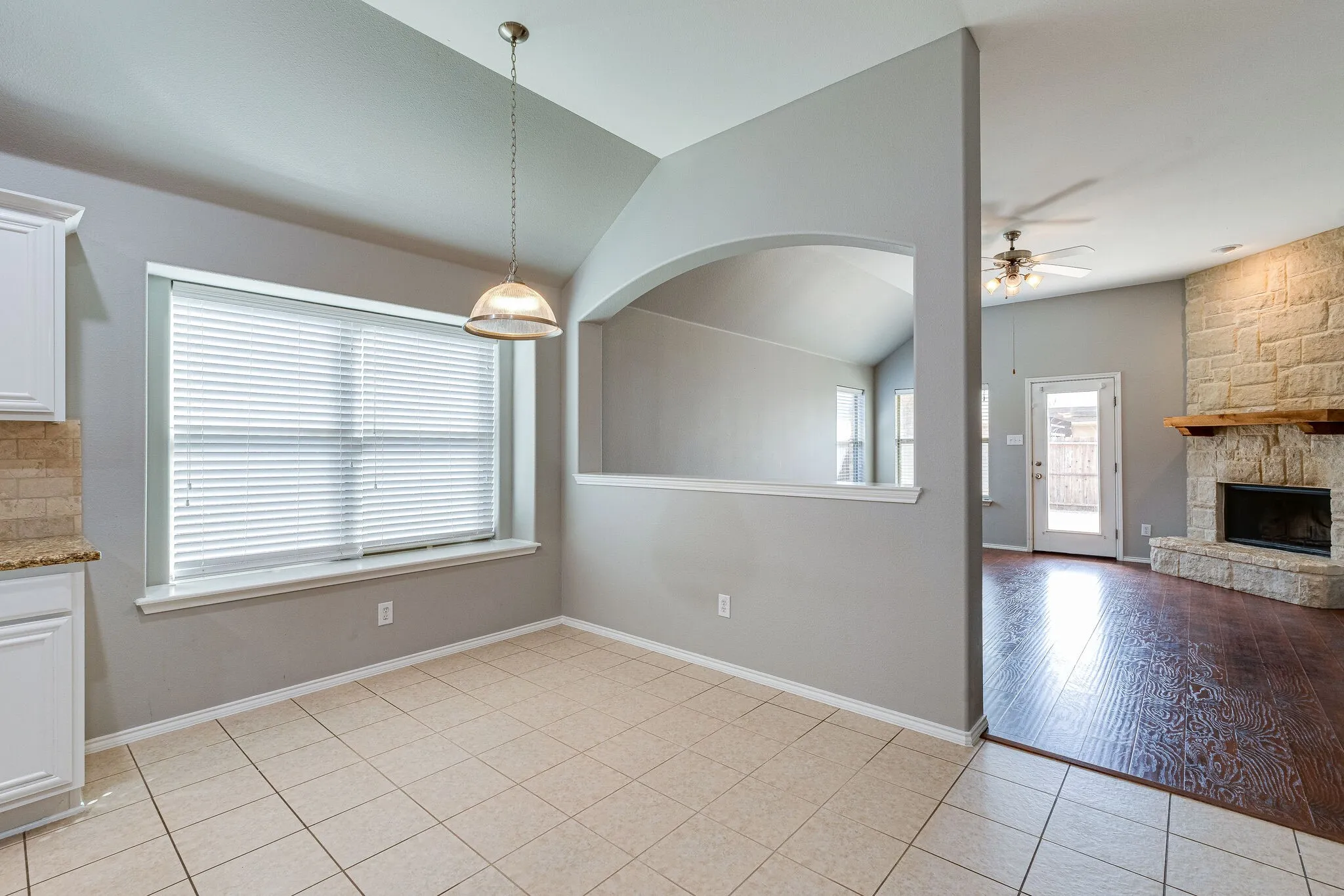 Single Family Residence For Rent in Collin County , 5113 Bear Valley Drive, Mc Kinney, Texas 75071, 3 Bedroom, 2 Bathroom, 2 Garage spaces, 2,110 Sqft, built in 2010, mls#21382233, Real Estate Agent in Mc Kinney, Homes For Rent in Collin county, Homes For Rent in Mc Kinney, Realtor in Mc Kinney Texas, Real Estate Brokerage Independent Realty Texas, Luminita Cordes Realtor