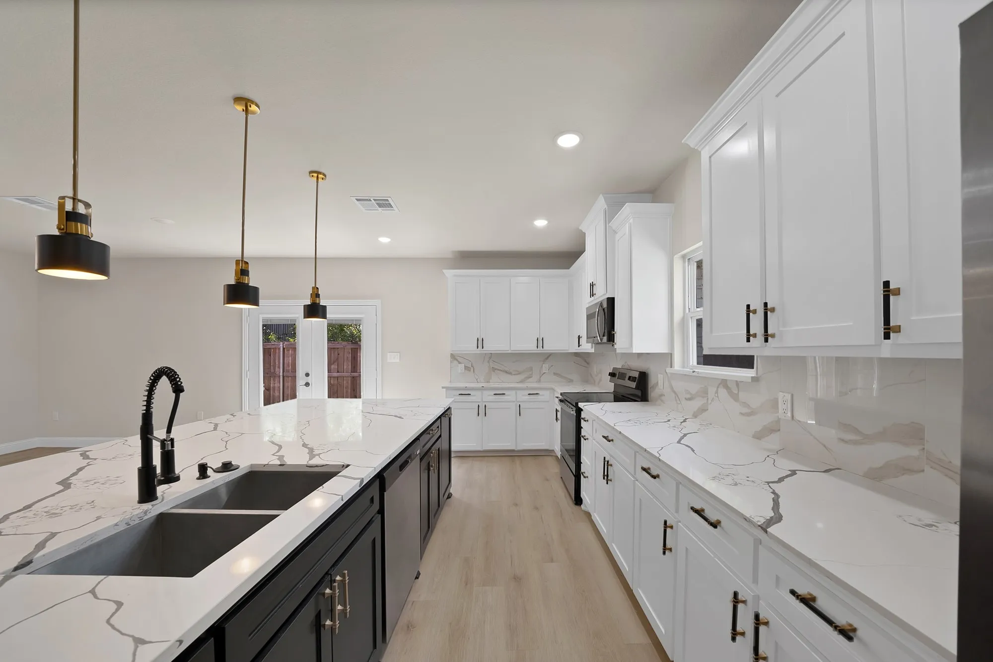 Single Family Residence For Rent in Dallas County , 659 Holcomb Road, Dallas, Texas 75217, 4 Bedroom, 3 Bathroom, Garage spaces, 3,370 Sqft, built in 2023, mls#21381672, Real Estate Agent in Dallas, Homes For Rent in Dallas county, Homes For Rent in Dallas, Realtor in Dallas Texas, Real Estate Brokerage Independent Realty Texas, Luminita Cordes Realtor