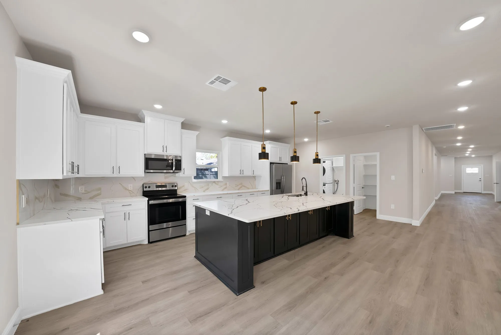Single Family Residence For Rent in Dallas County , 659 Holcomb Road, Dallas, Texas 75217, 4 Bedroom, 3 Bathroom, Garage spaces, 3,370 Sqft, built in 2023, mls#21381672, Real Estate Agent in Dallas, Homes For Rent in Dallas county, Homes For Rent in Dallas, Realtor in Dallas Texas, Real Estate Brokerage Independent Realty Texas, Luminita Cordes Realtor