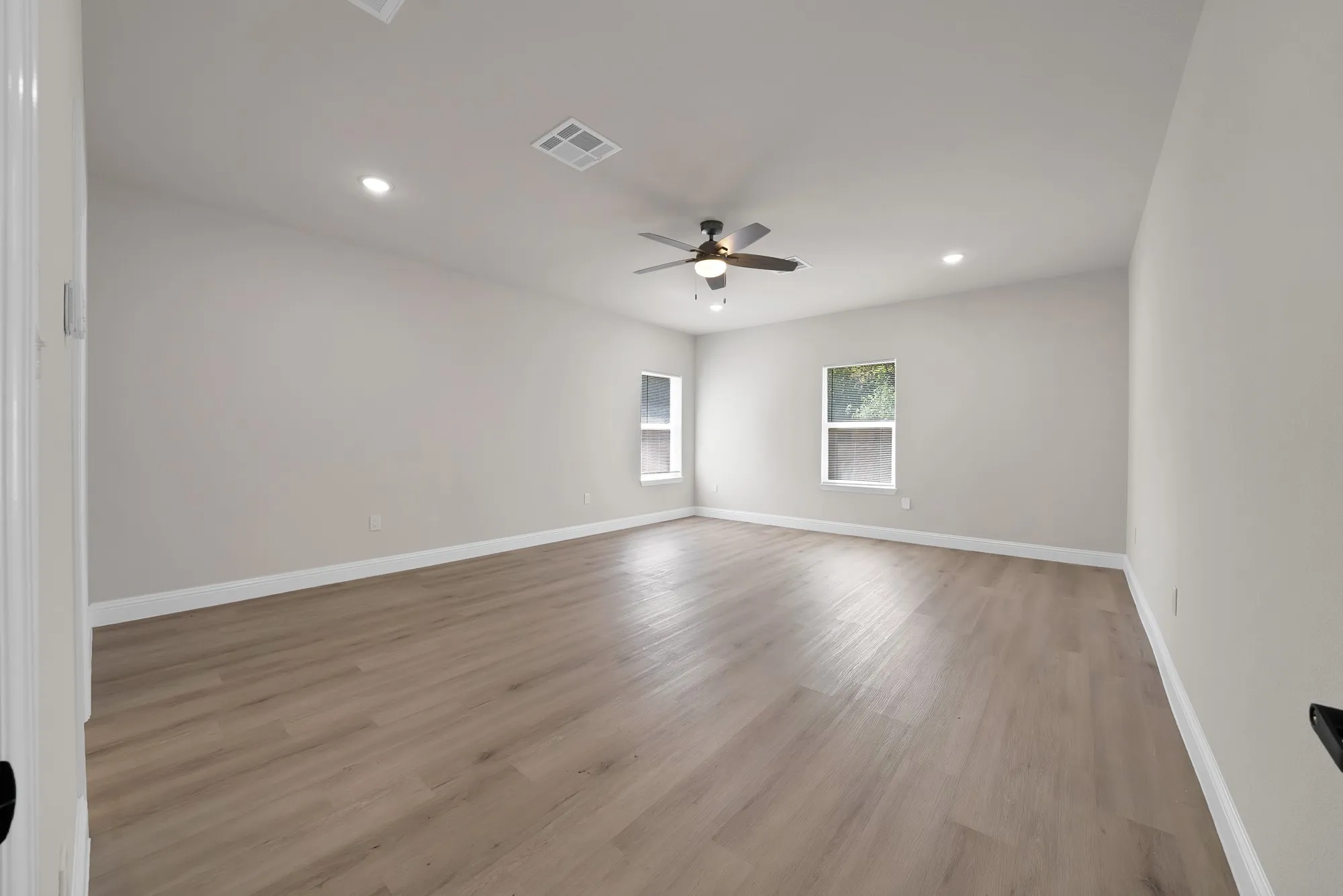Single Family Residence For Rent in Dallas County , 659 Holcomb Road, Dallas, Texas 75217, 4 Bedroom, 3 Bathroom, Garage spaces, 3,370 Sqft, built in 2023, mls#21381672, Real Estate Agent in Dallas, Homes For Rent in Dallas county, Homes For Rent in Dallas, Realtor in Dallas Texas, Real Estate Brokerage Independent Realty Texas, Luminita Cordes Realtor