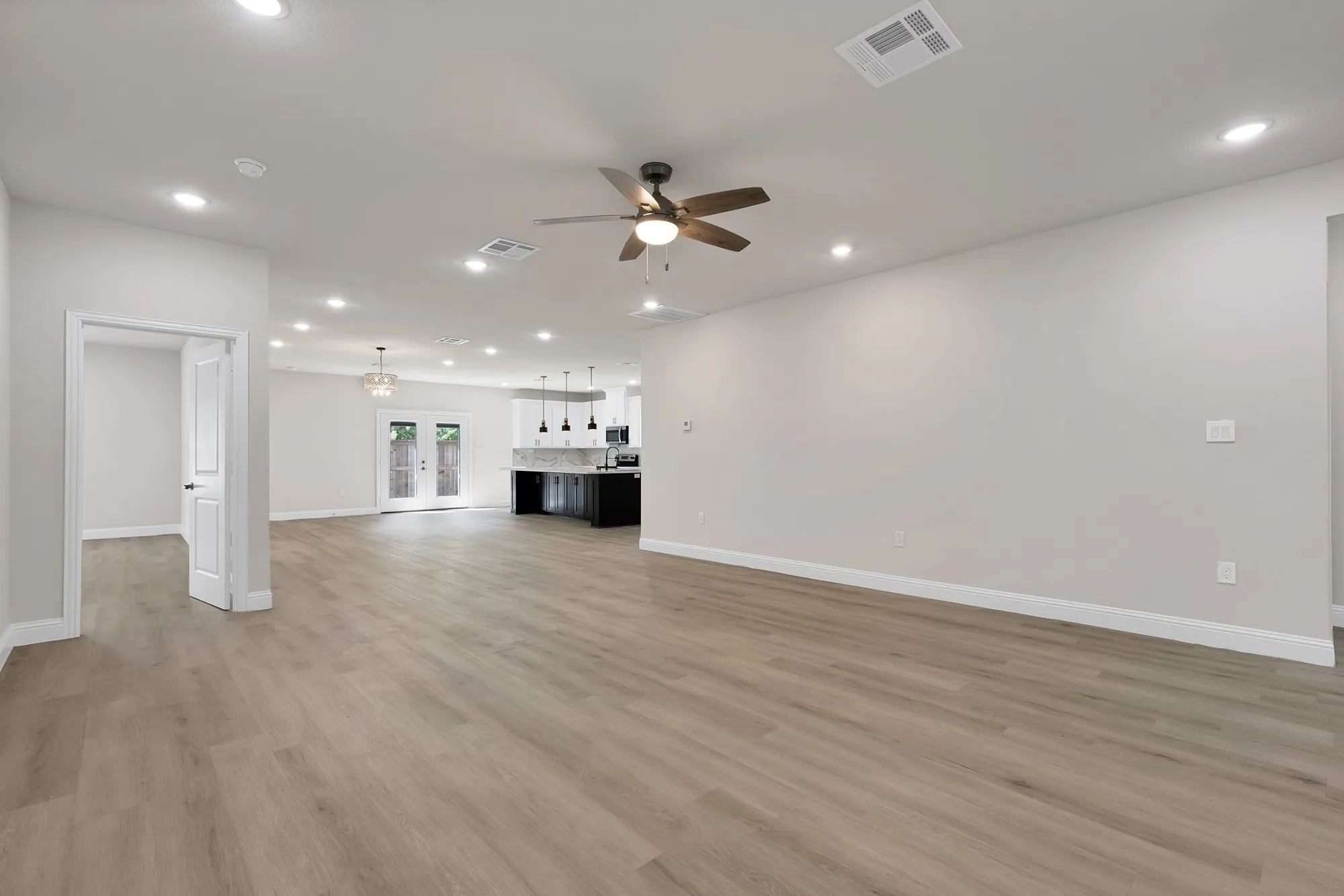 Single Family Residence For Rent in Dallas County , 659 Holcomb Road, Dallas, Texas 75217, 4 Bedroom, 3 Bathroom, Garage spaces, 3,370 Sqft, built in 2023, mls#21381672, Real Estate Agent in Dallas, Homes For Rent in Dallas county, Homes For Rent in Dallas, Realtor in Dallas Texas, Real Estate Brokerage Independent Realty Texas, Luminita Cordes Realtor
